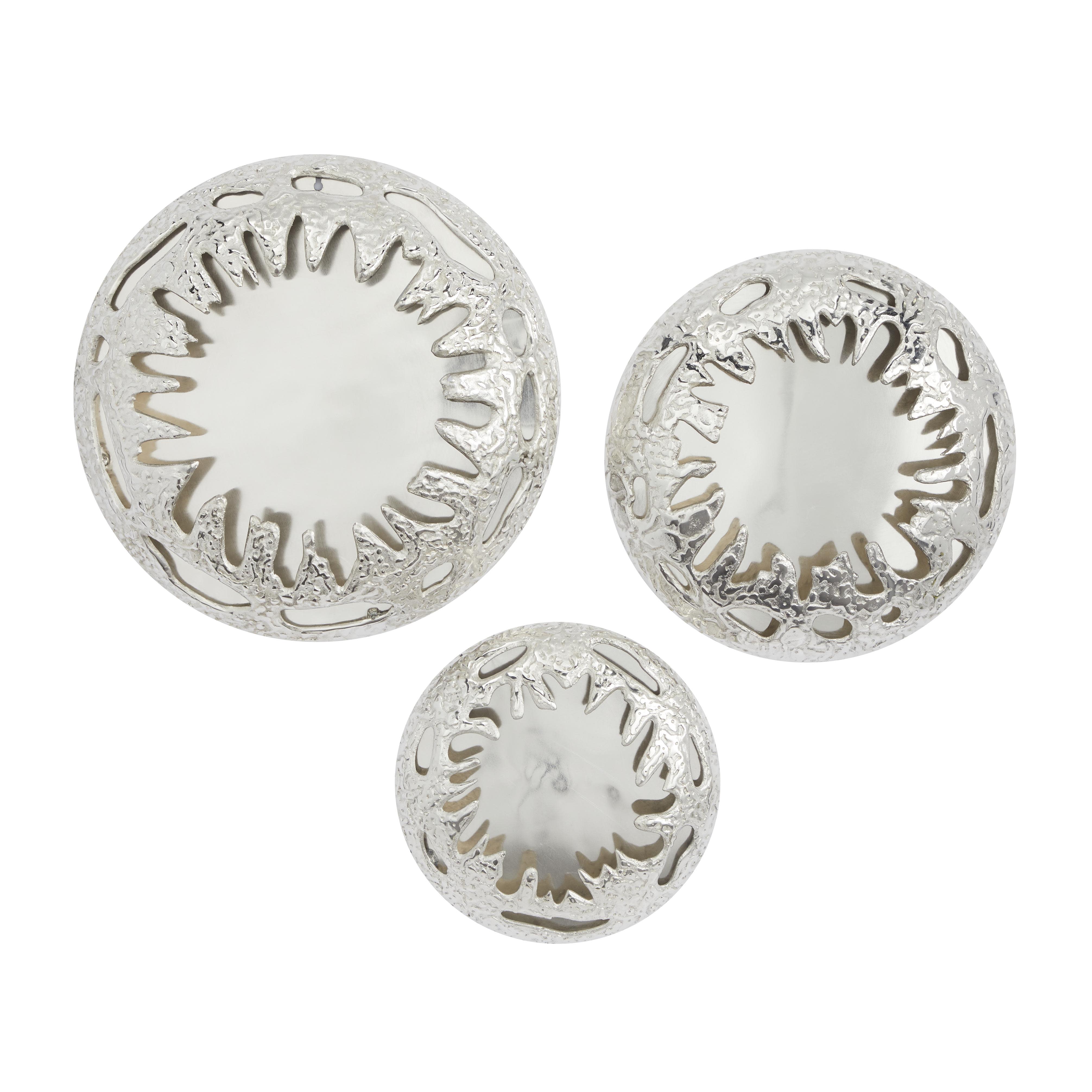Silver Aluminum Metal Sunburst Home Wall Decor with Textured Pattern 18"
