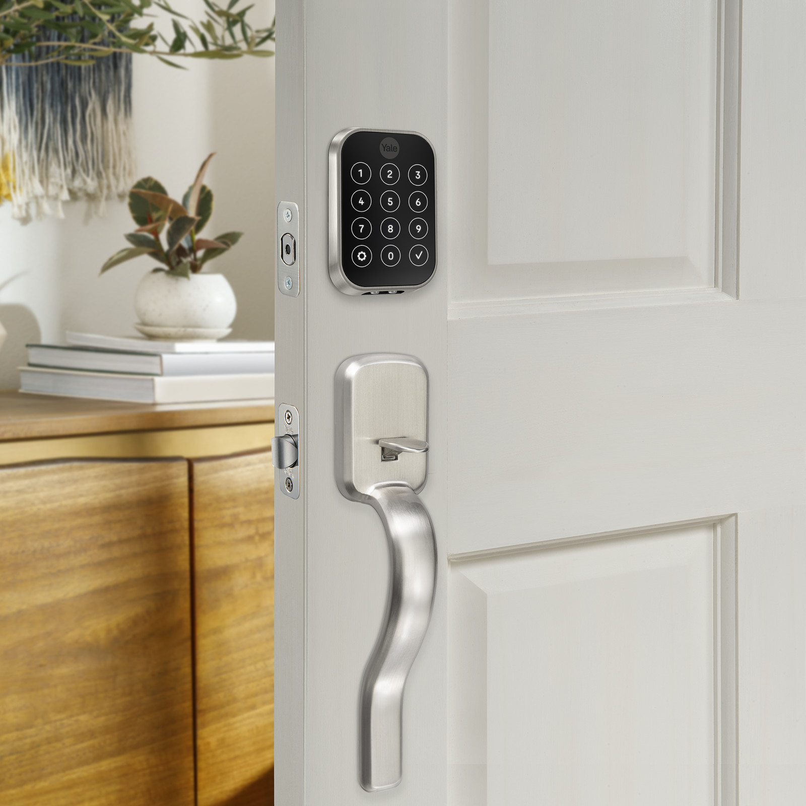 Yale Assure Lock 2 Key-Free Touchscreen with Wi-Fi and Ridgefield Handle_2