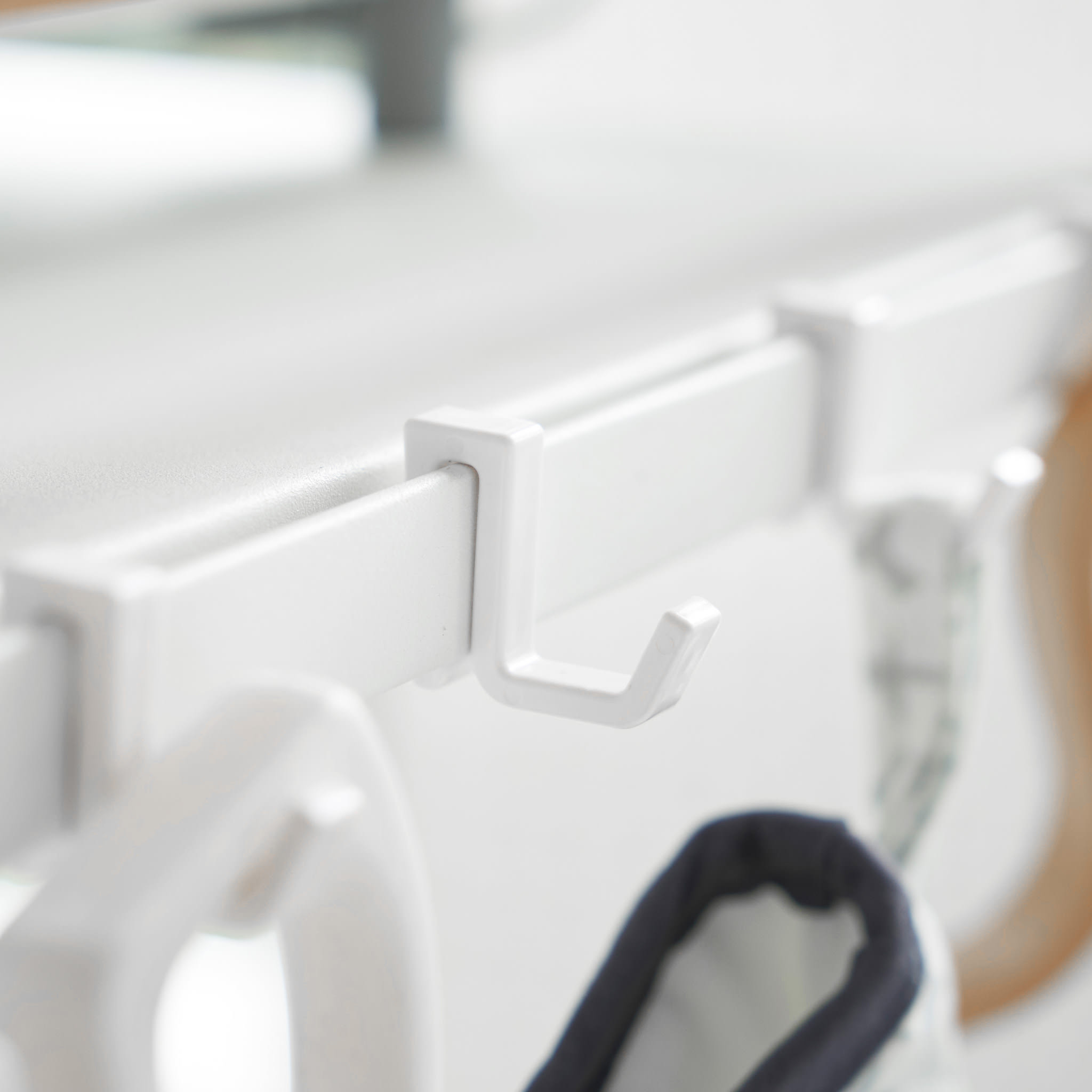Appliance Rack : Practical Hooks