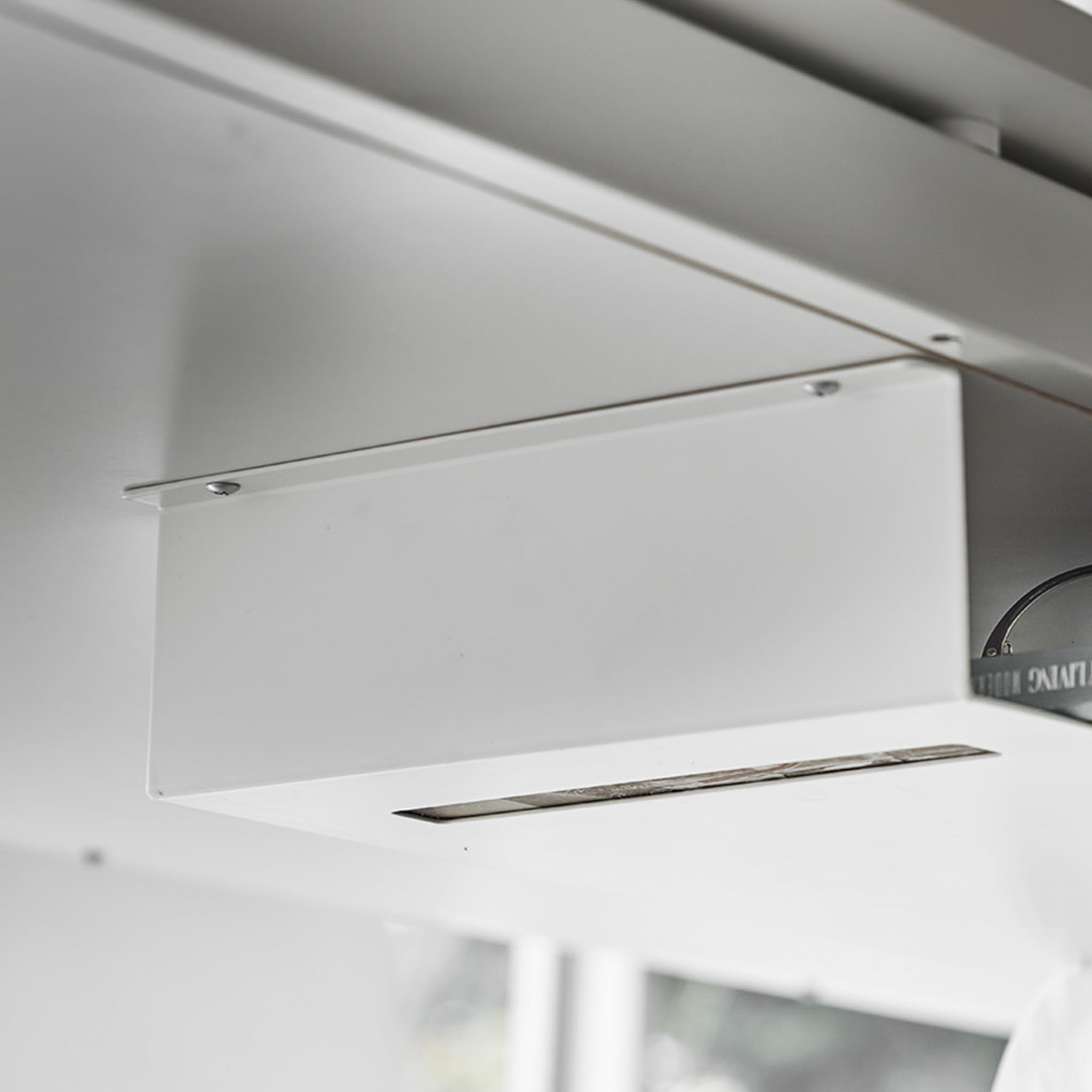 Under-Table Shelf : Easy Installation