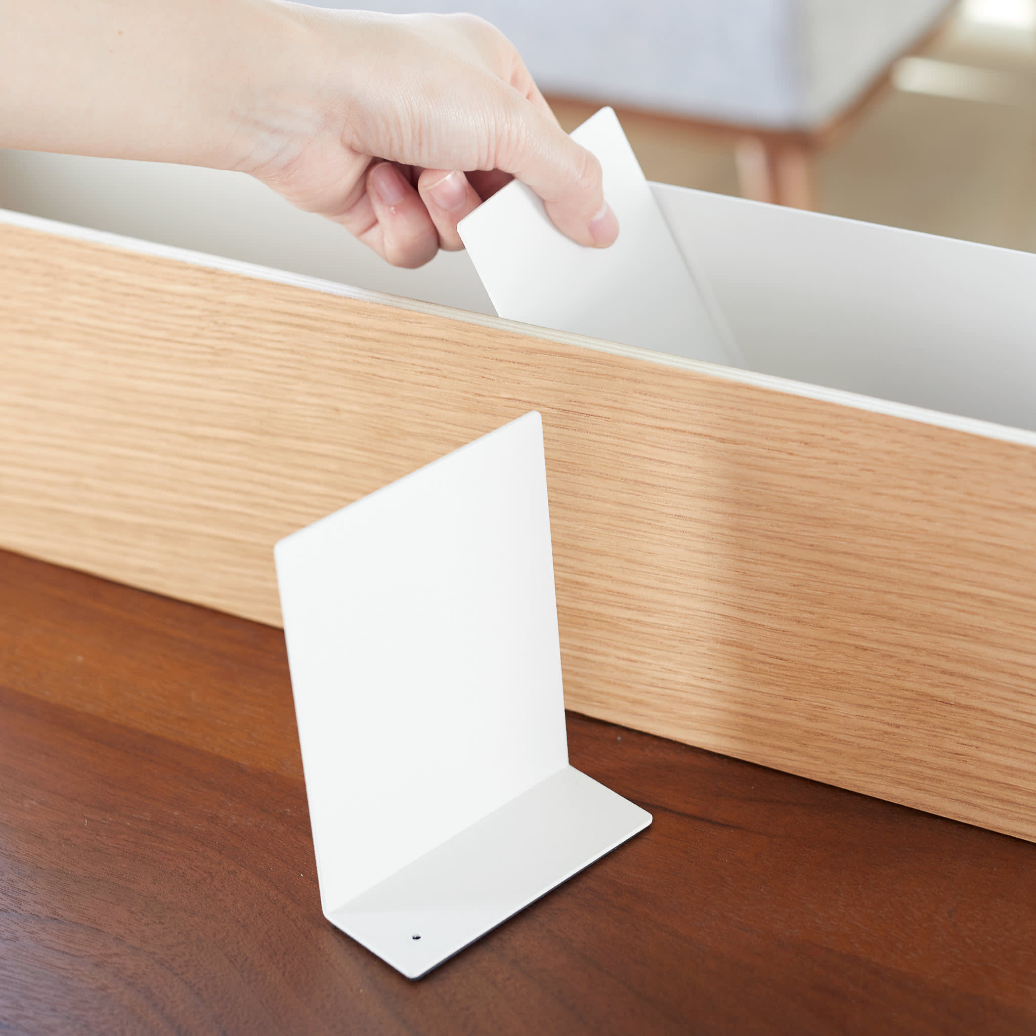 Wide Tabletop Organizer : Flexible Dividers