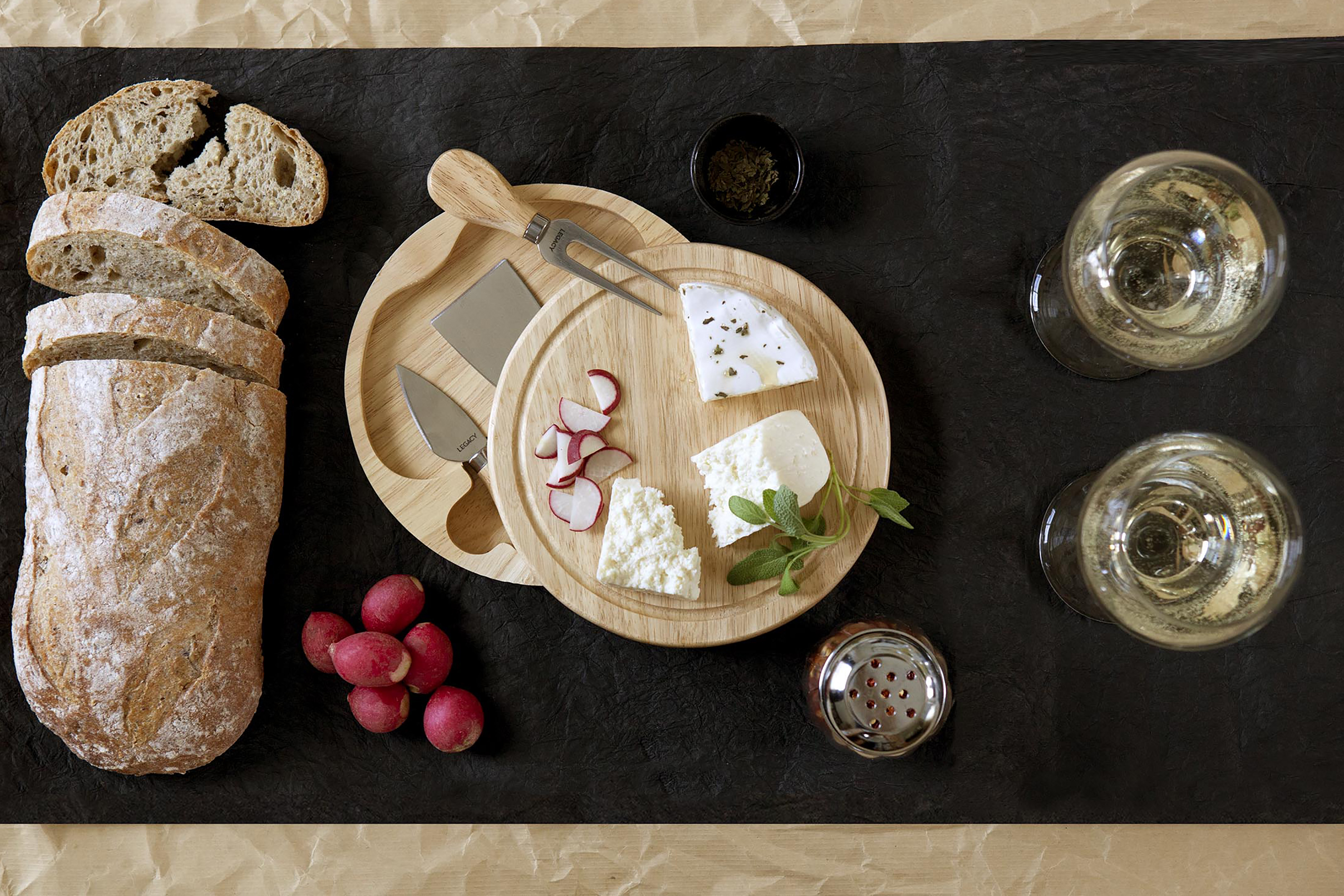 Cleveland Guardians - Brie Cheese Cutting Board & Tools Set