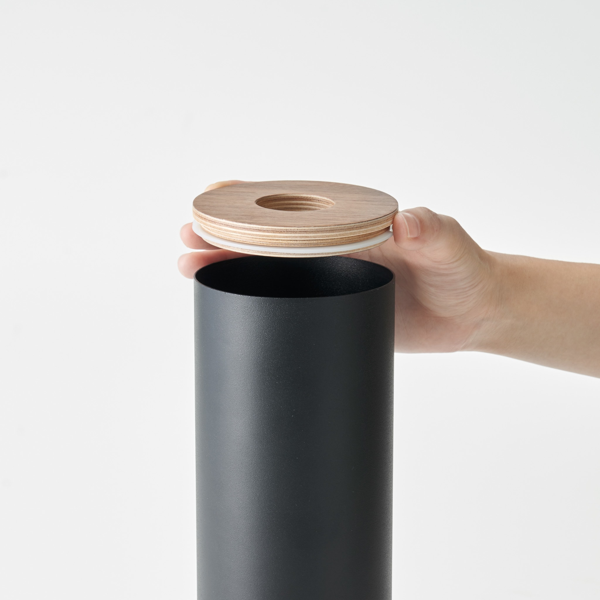 Tissue Case Round : Easy to Refill