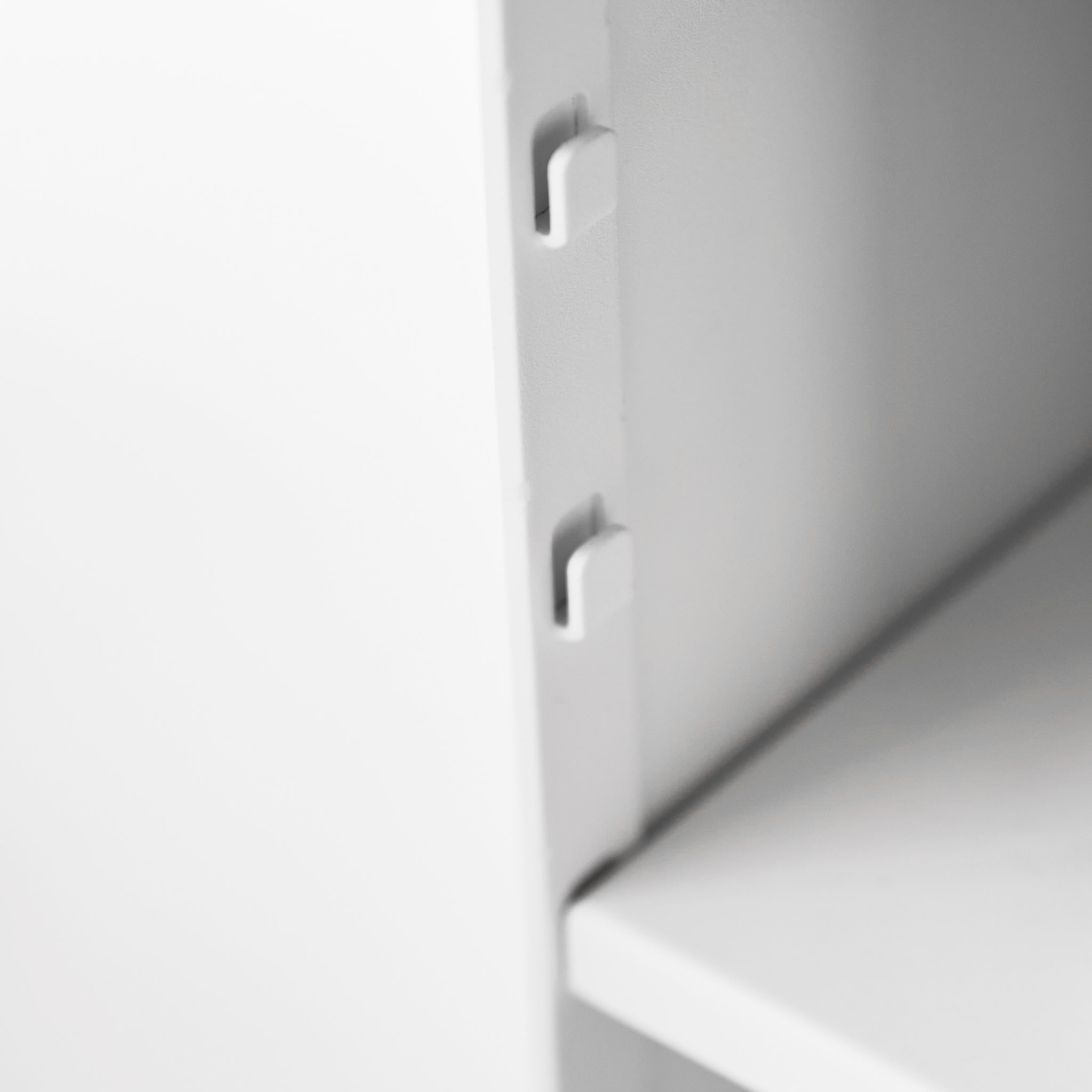 Semi-Closed Wood-Top Storage Wagon : Height-Adjustable Shelf