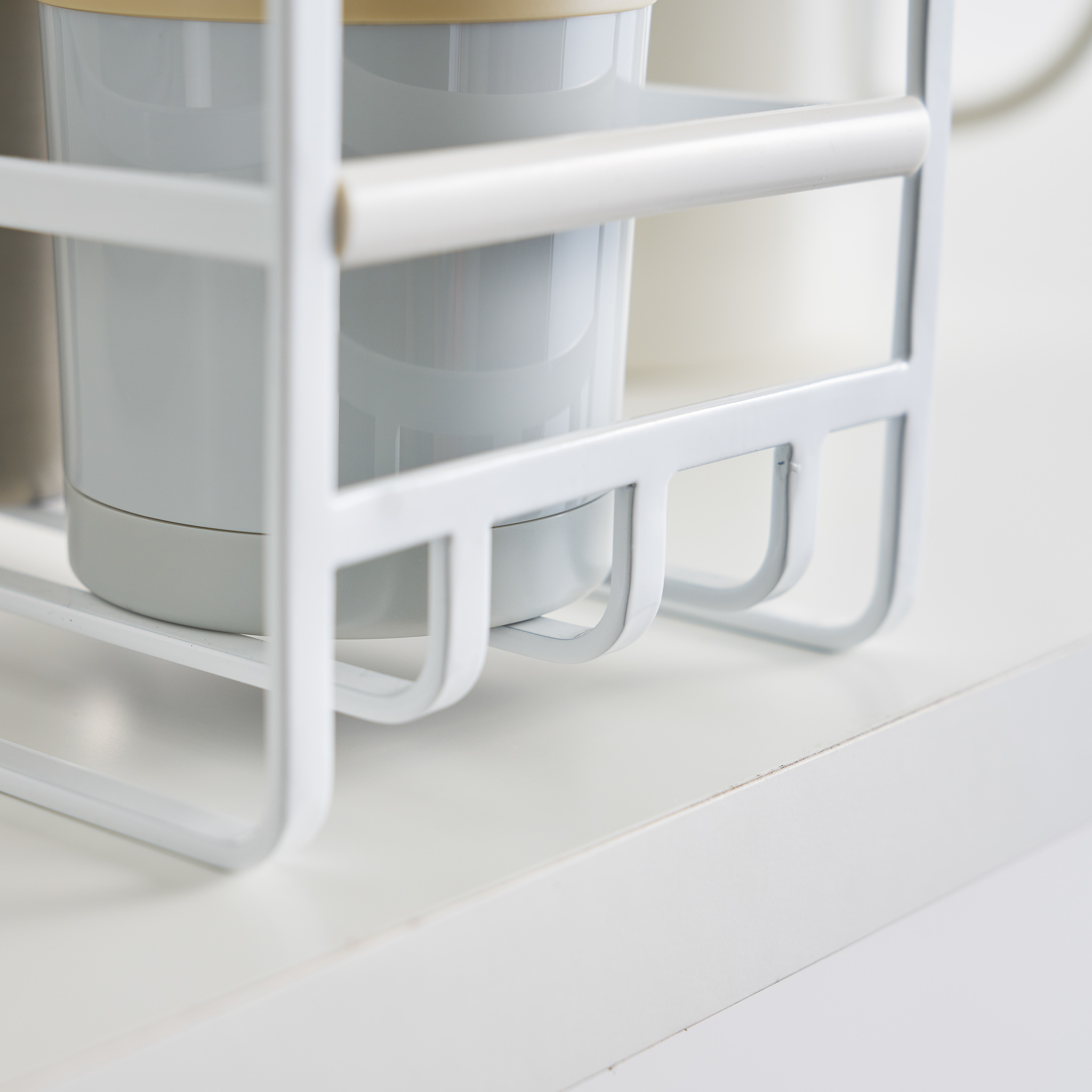 Slim Mug & Glass Rack : Elevated Bottom Surface