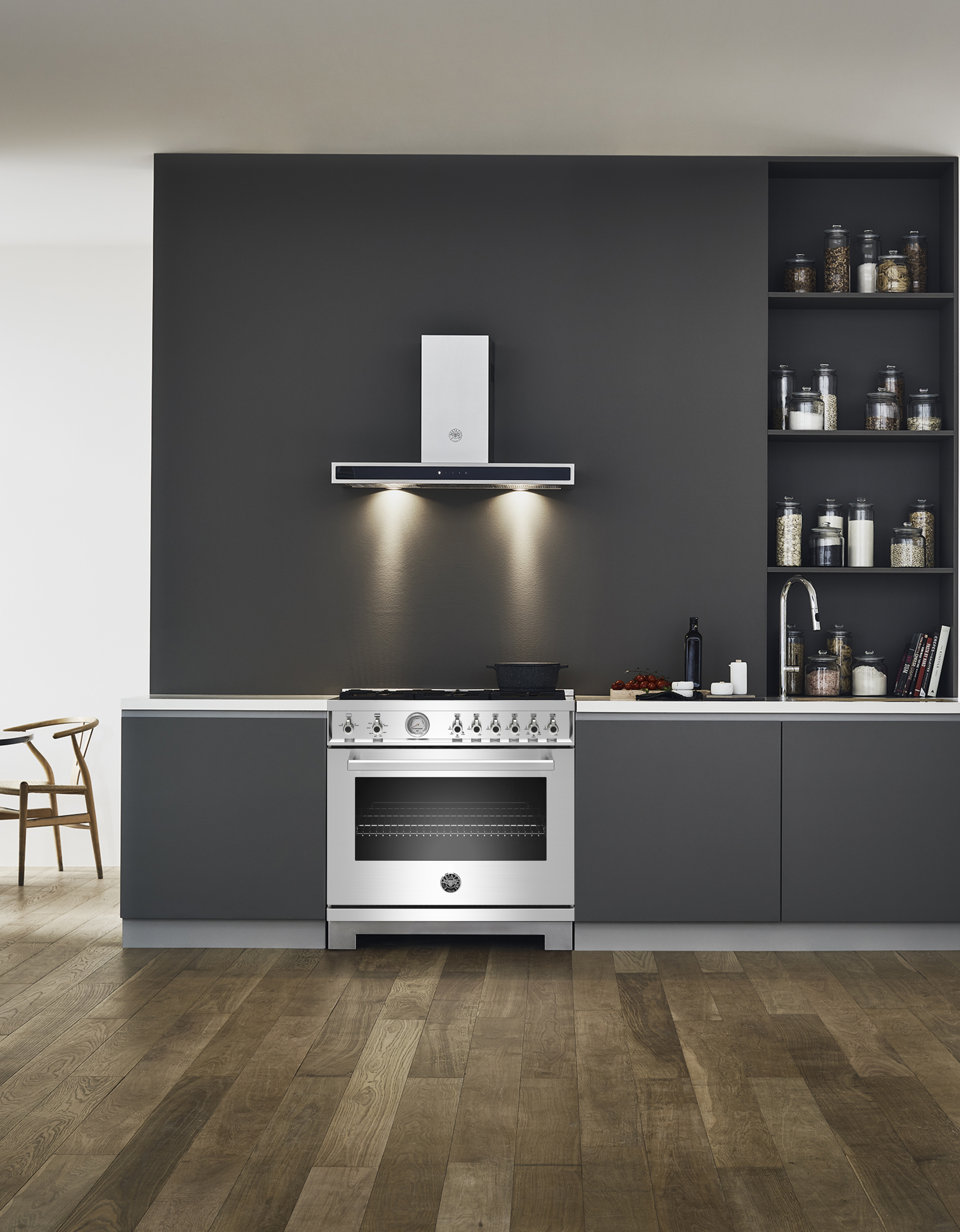 Bertazzoni 36" Professional Series range - Gas oven - 6 brass burners