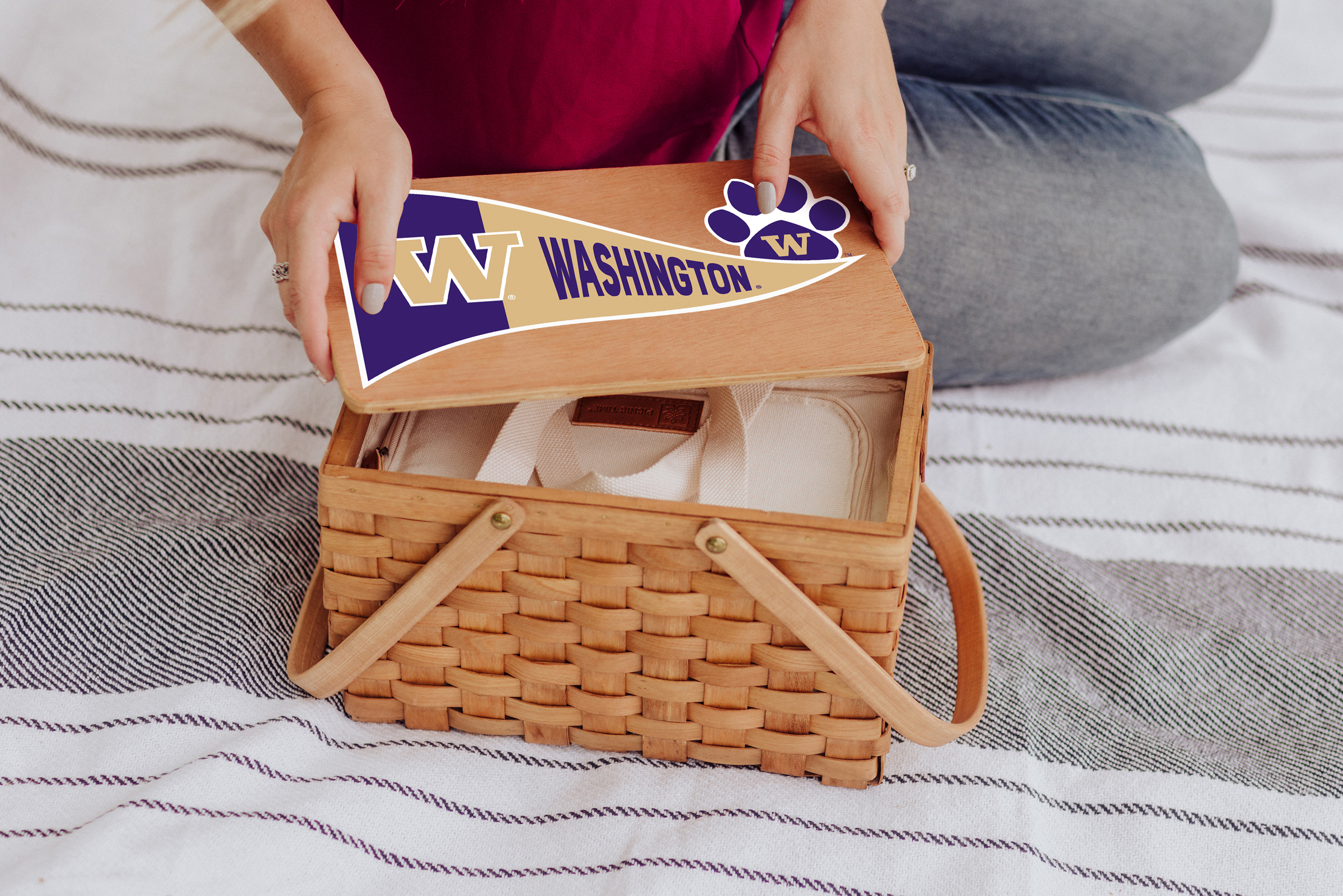 Washington Huskies - Poppy Personal Picnic Basket