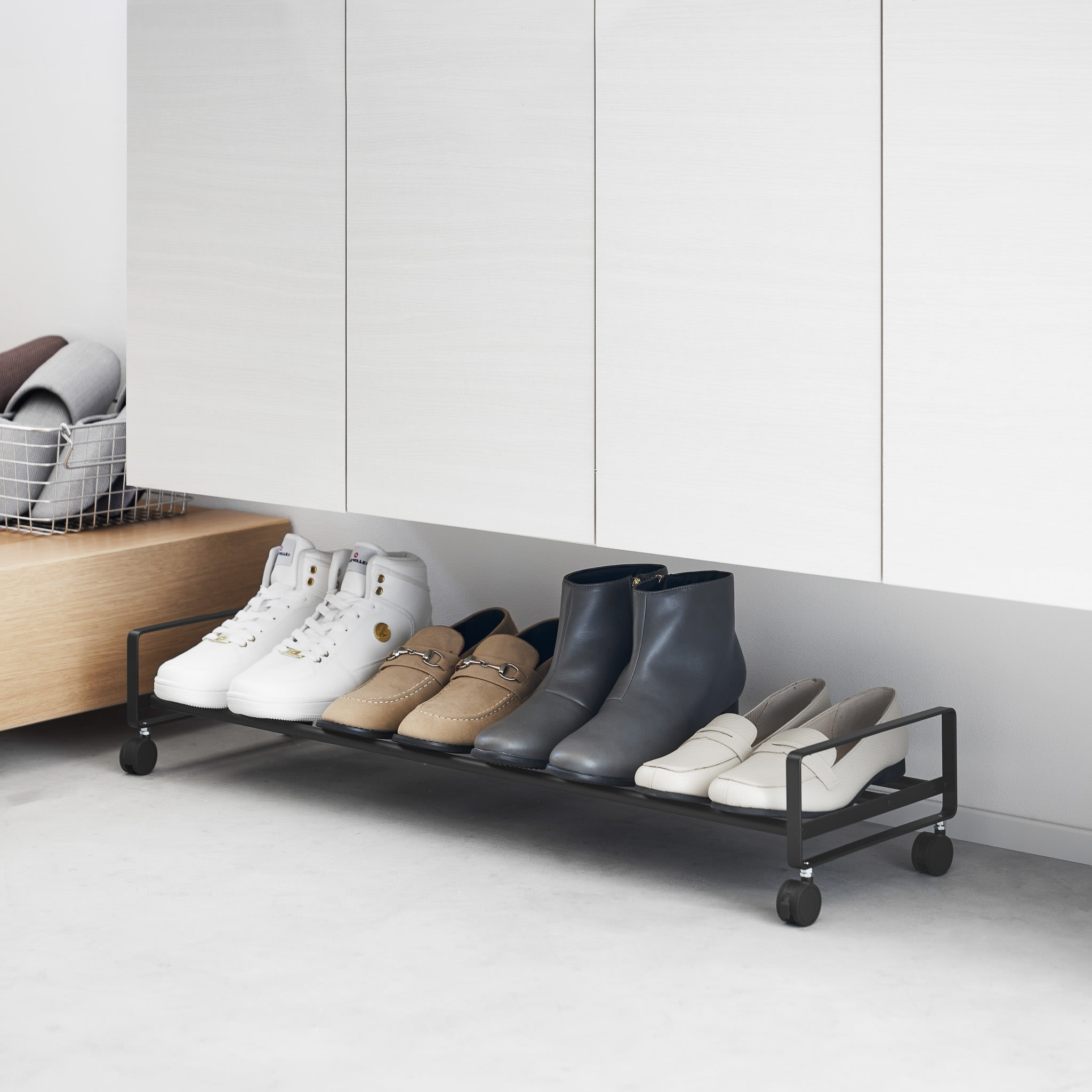 Shoe Rack with Casters : Slim Design