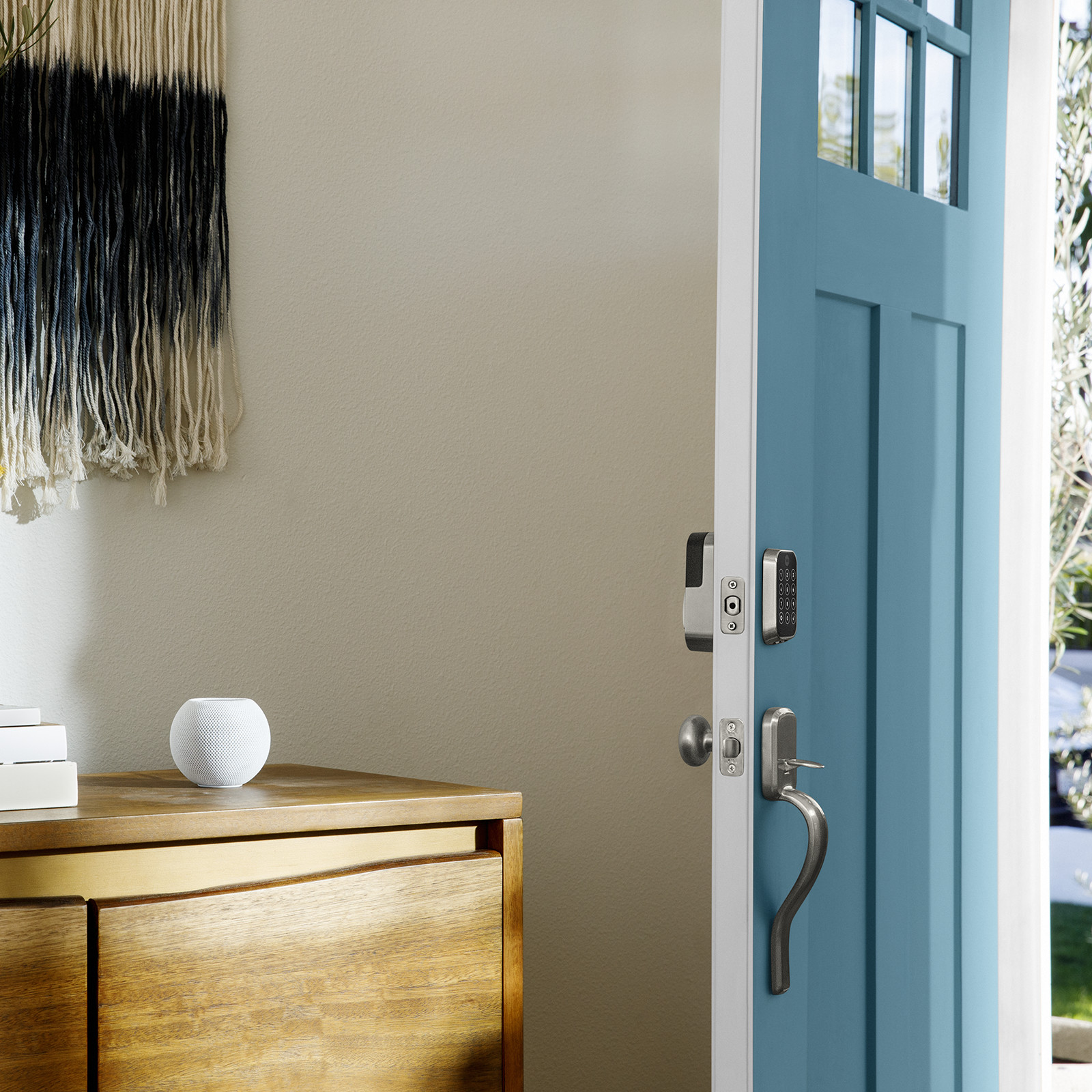 Yale Assure Lock 2 Key-Free Touchscreen with Wi-Fi and Ridgefield Handle