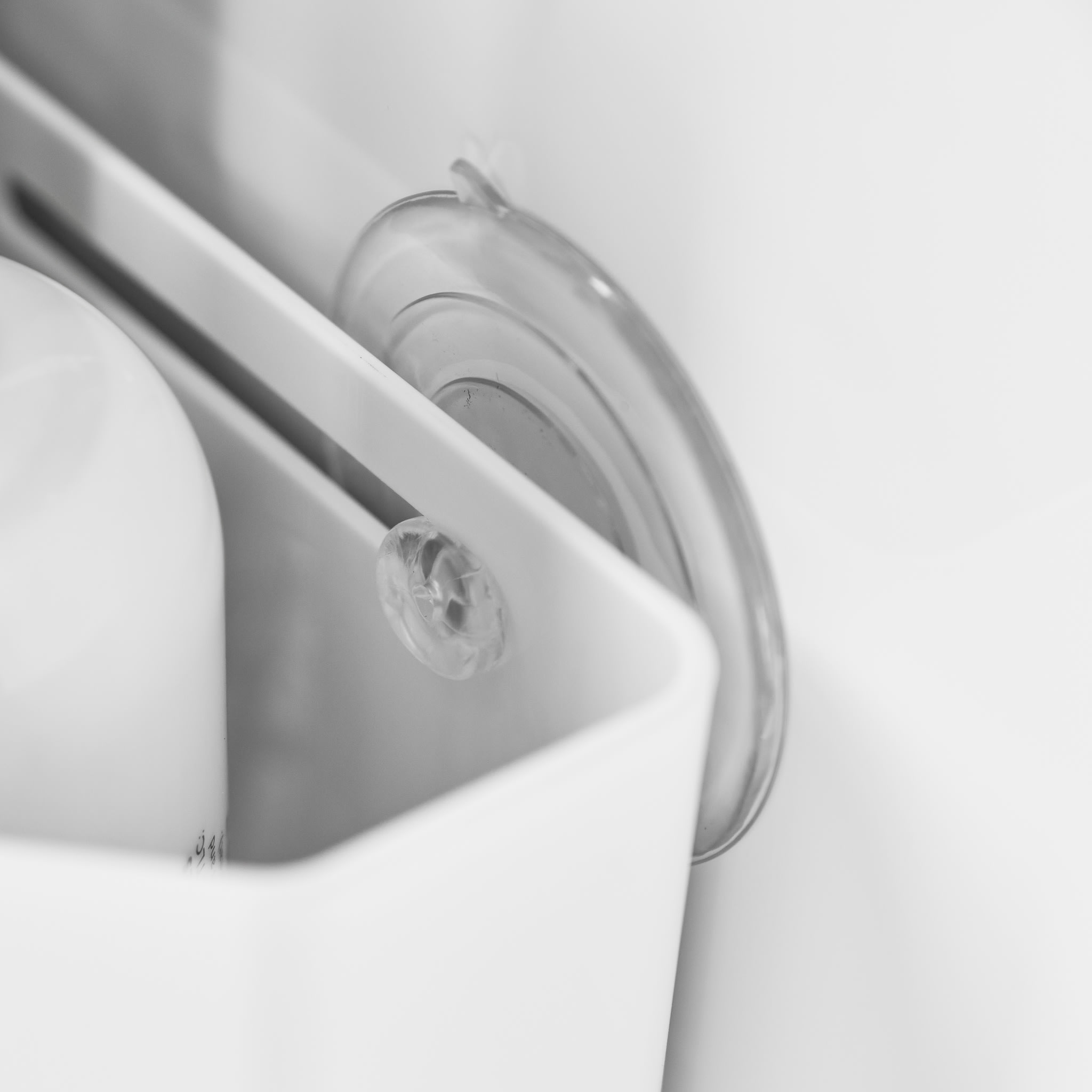 Bathroom Corner Rack : Flexible Suction Cup Attachment