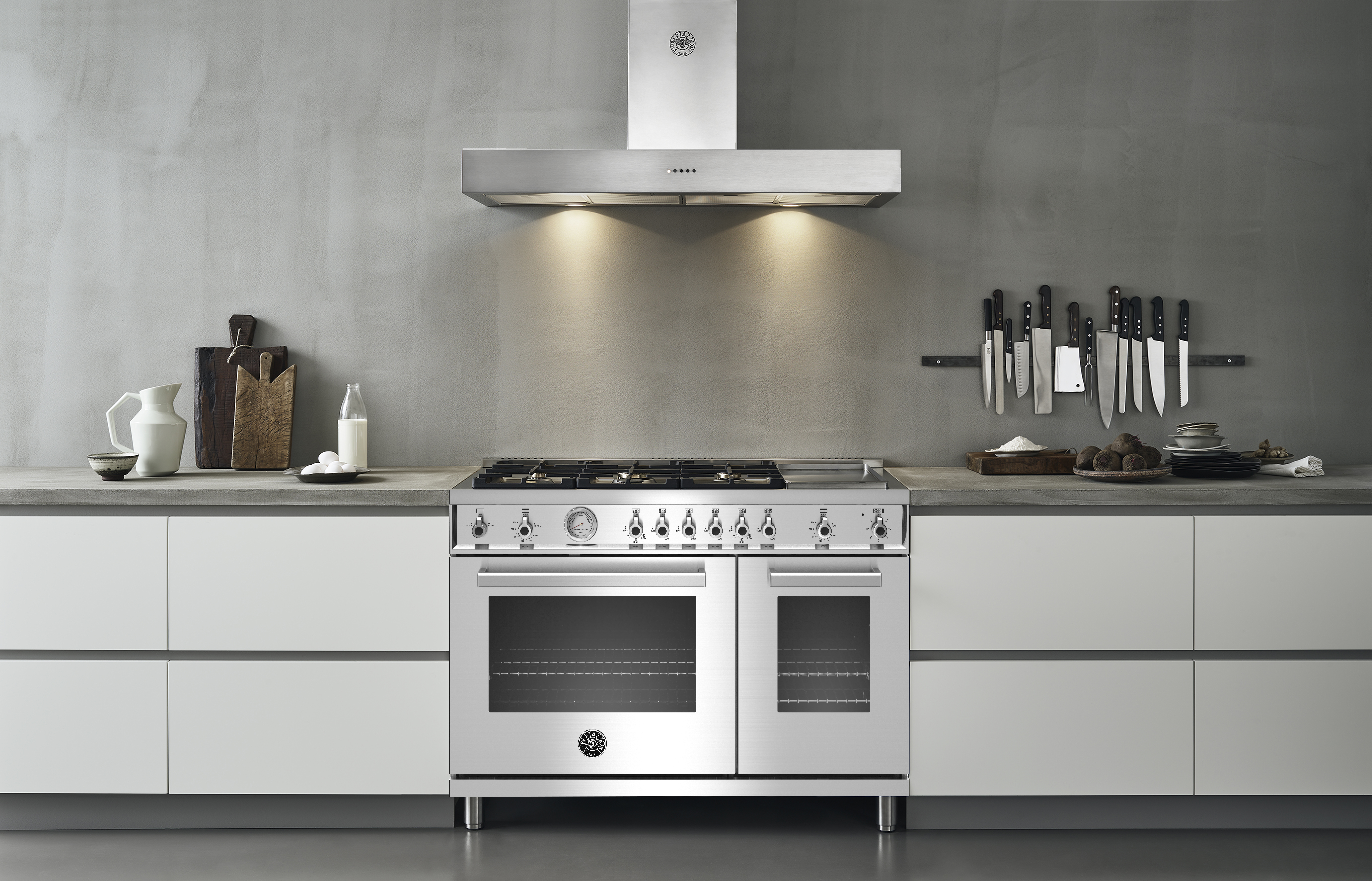 Bertazzoni 48" Professional Series range - Gas Oven - 6 brass burners + griddle - LP version