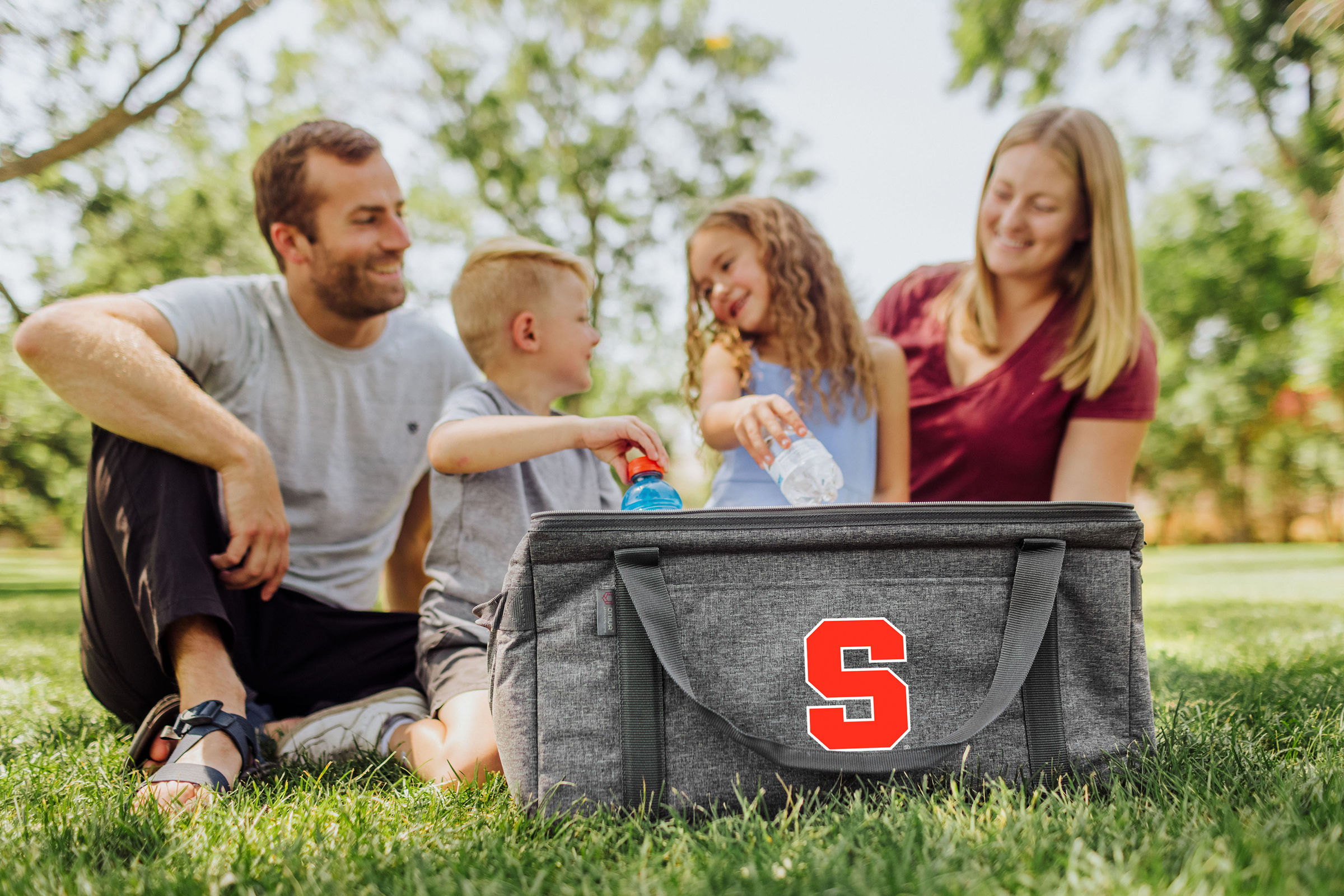 Syracuse Orange - 64 Can Collapsible Cooler