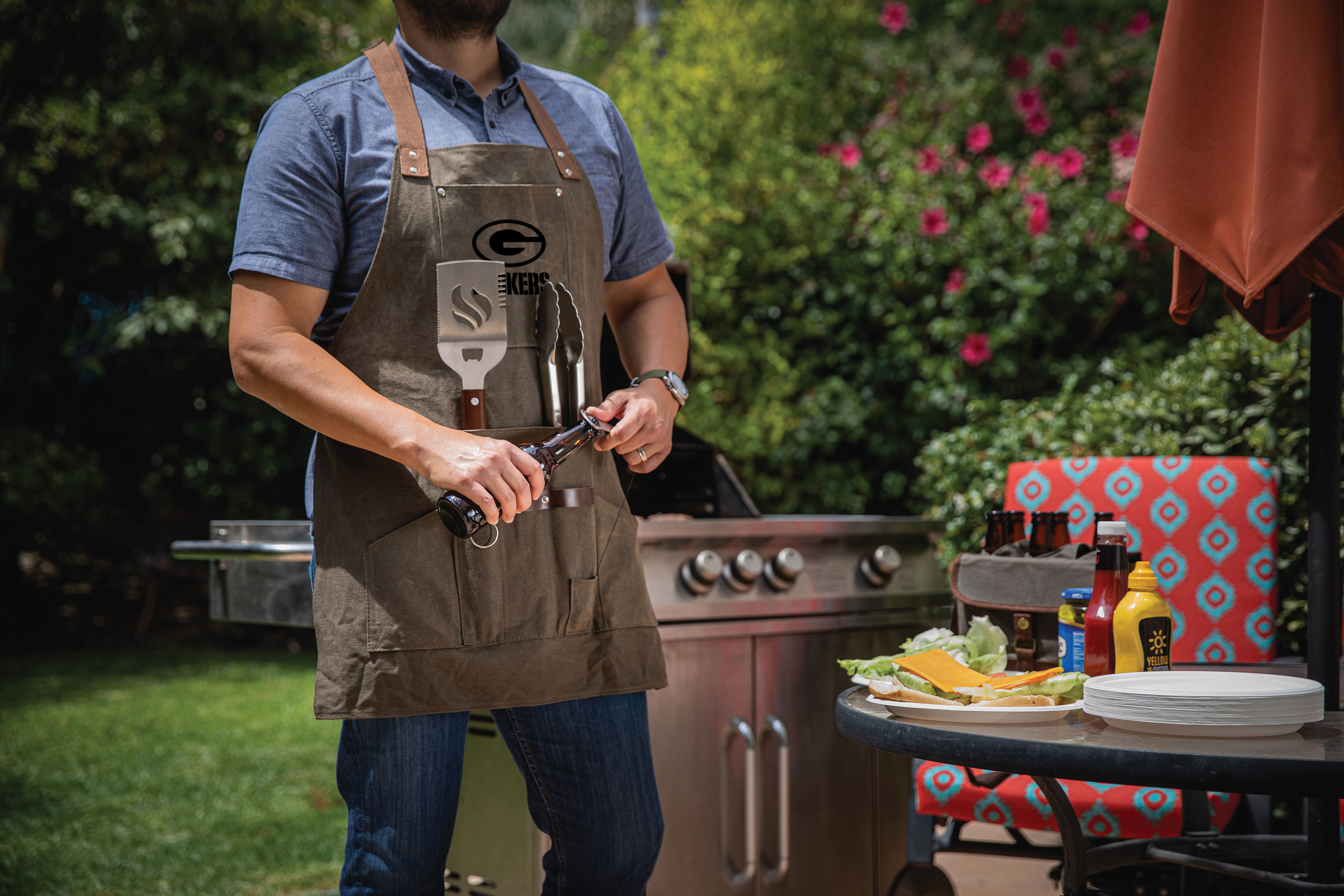 Green Bay Packers - BBQ Apron with Tools & Bottle Opener