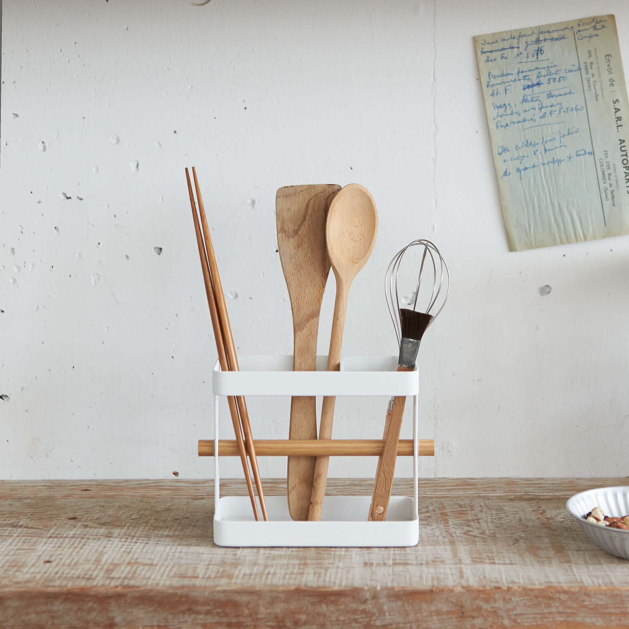 Kitchen Tool Stand : Compact Design