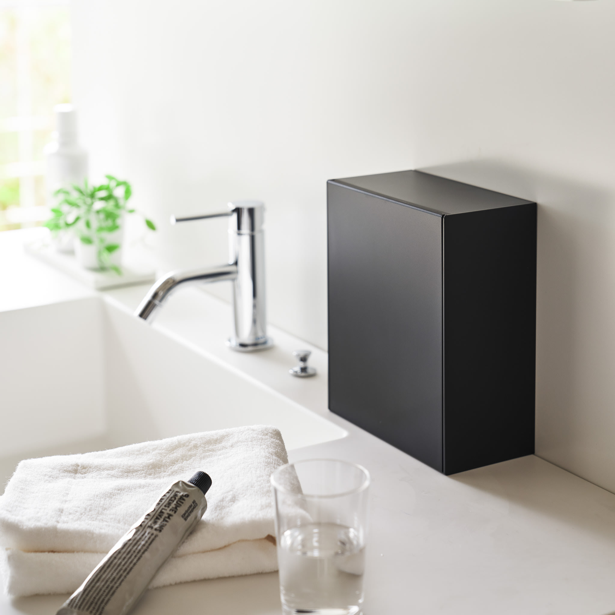 Film Hook Storage Box : Two Mounting Options