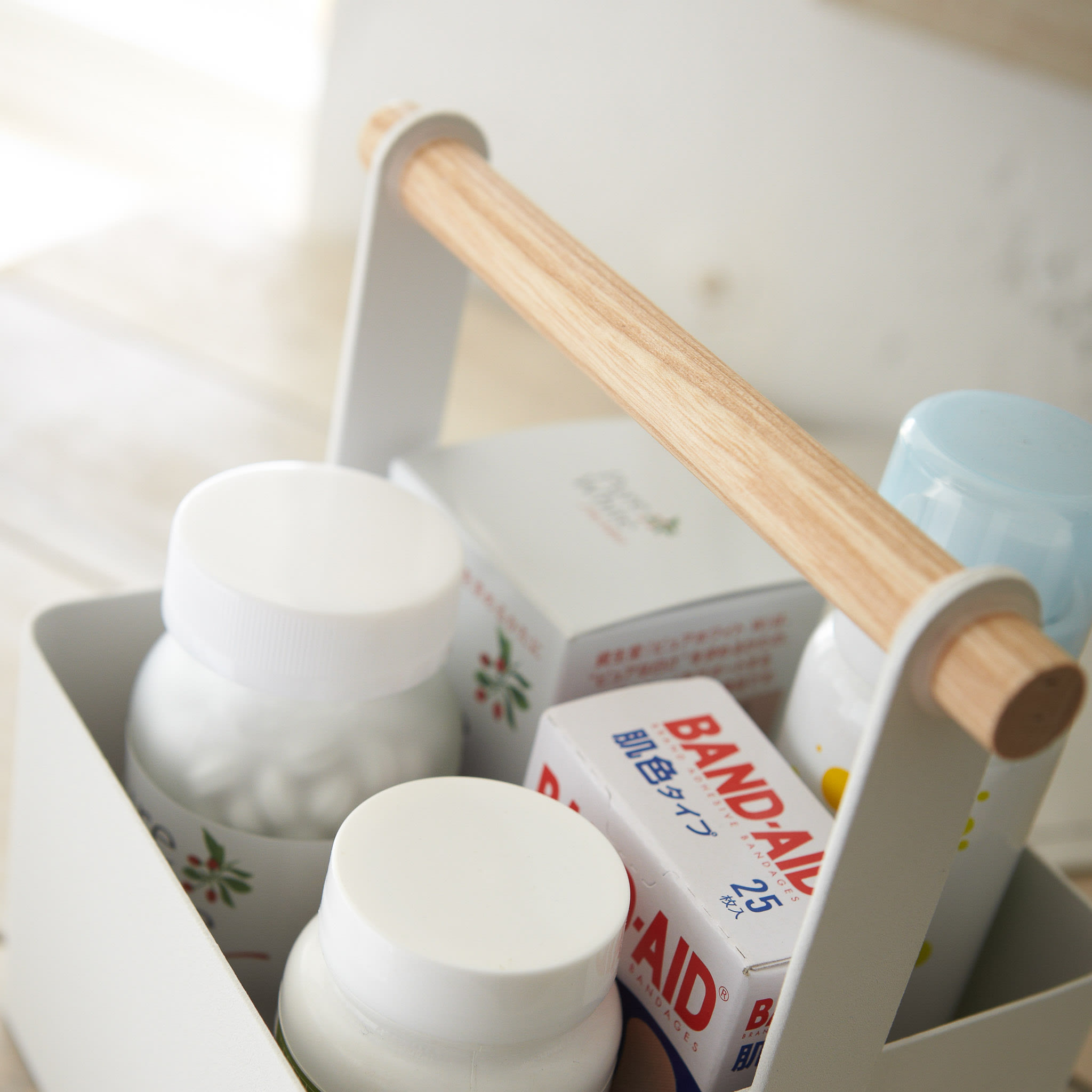 Tool Basket S : Stylish Wooden Handle