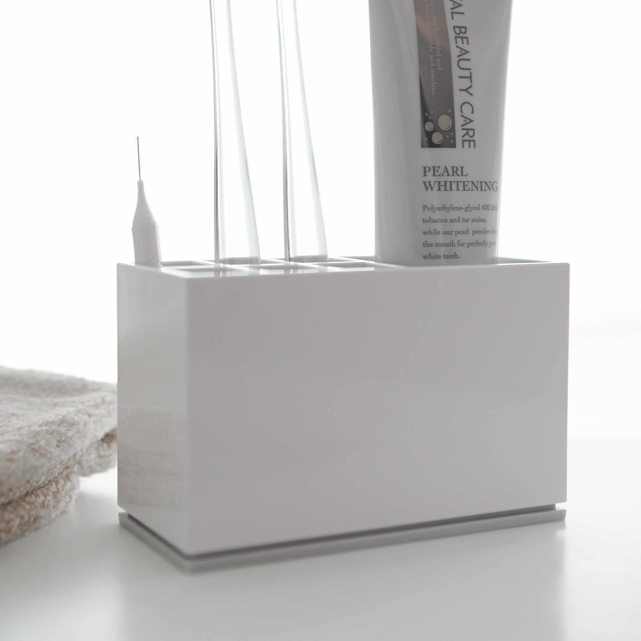 Toothbrush Stand : Compact Design