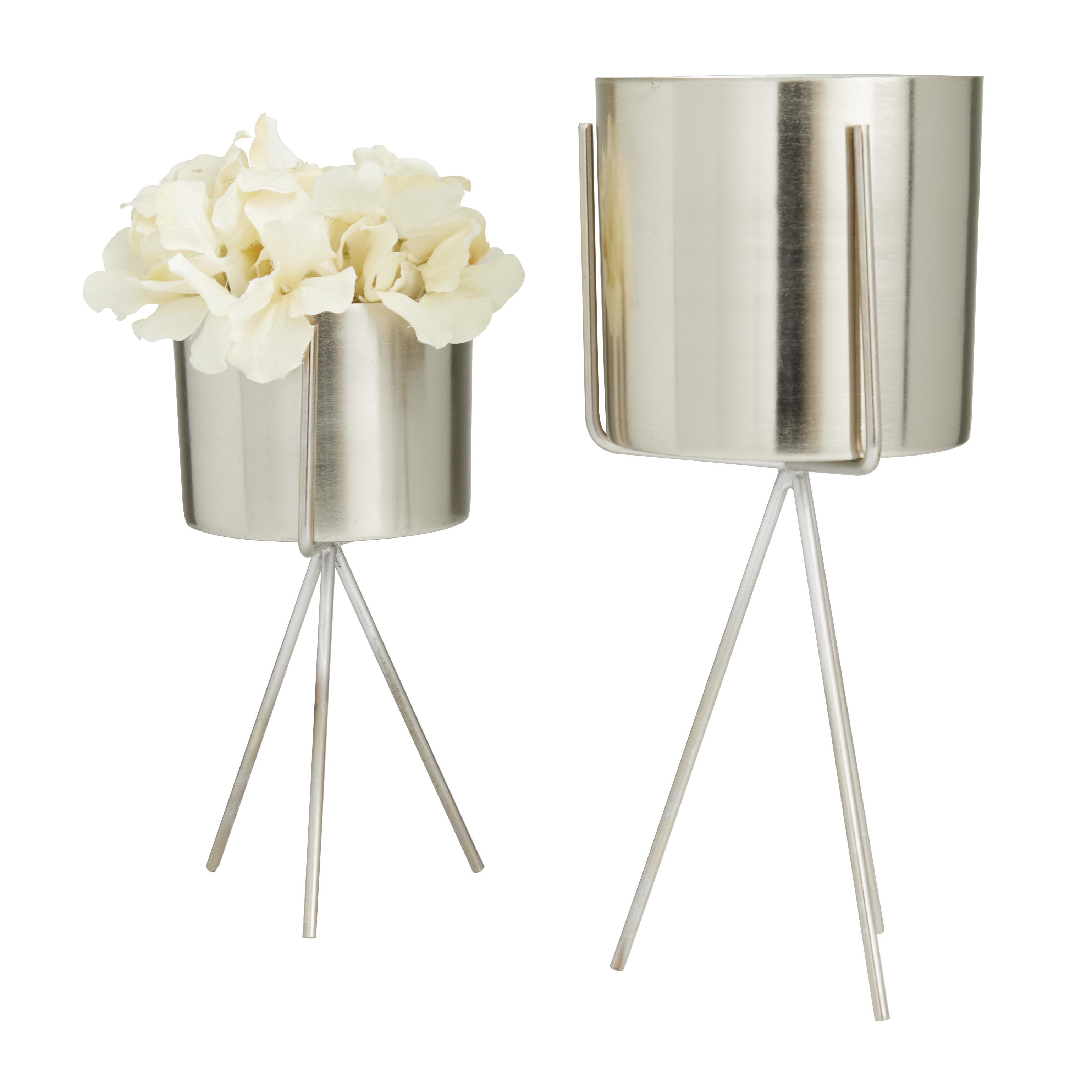 CosmoLiving by Cosmopolitan Silver Metal  Small Indoor Outdoor Planter with Removable Stand, Set of 2 5", 4"W