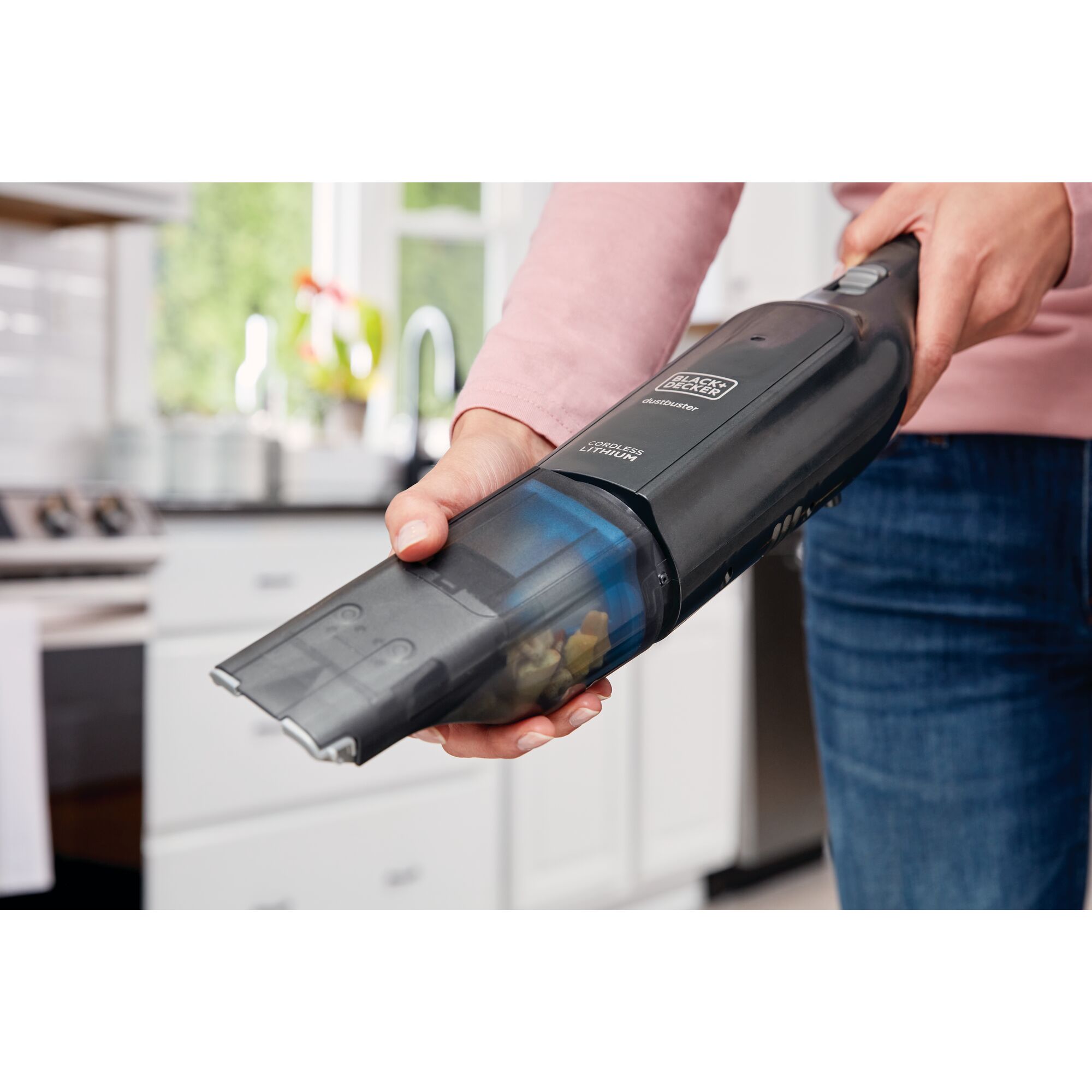 Twist off bowl and washable filter feature of dustbuster AdvancedClean Cordless Hand Vacuum.