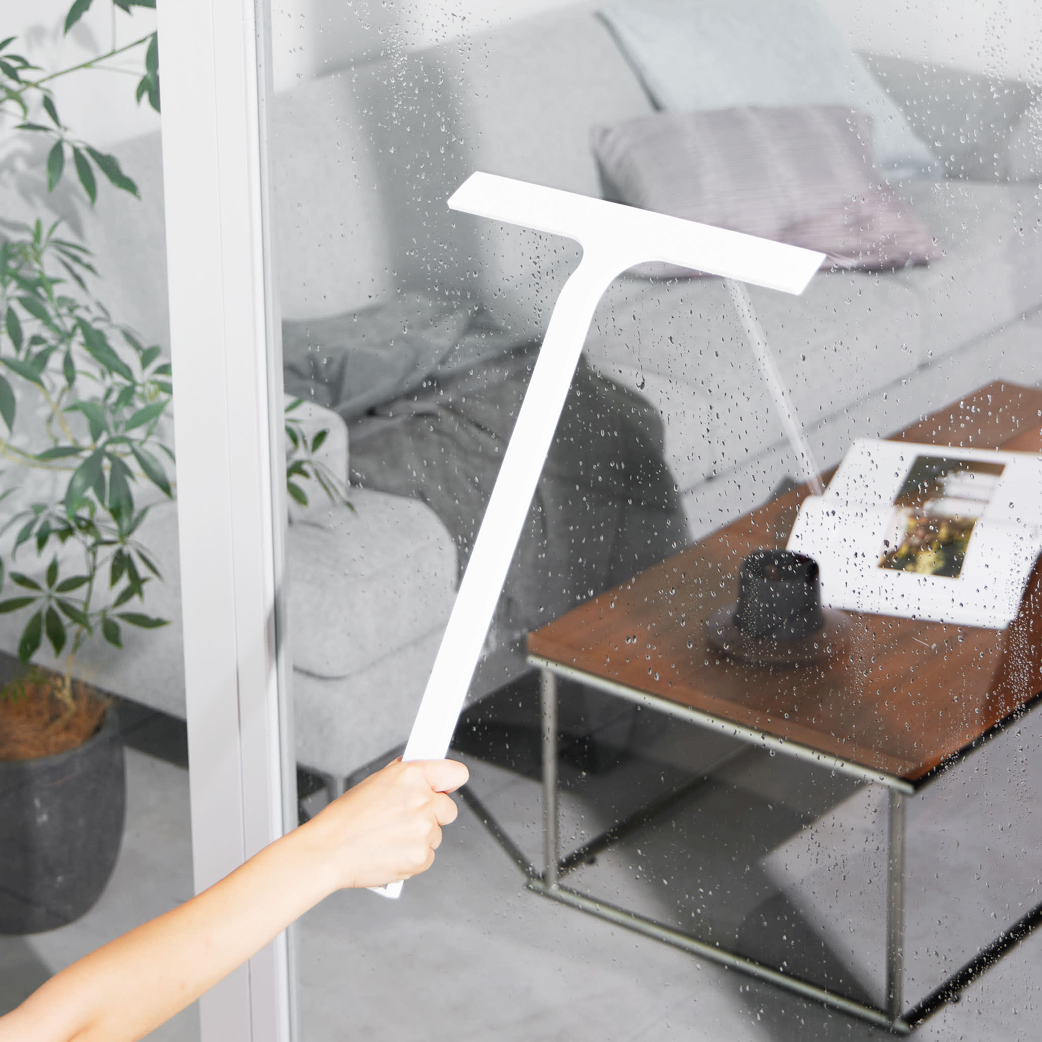 Magnetic Wiper : Extra-Long Handle