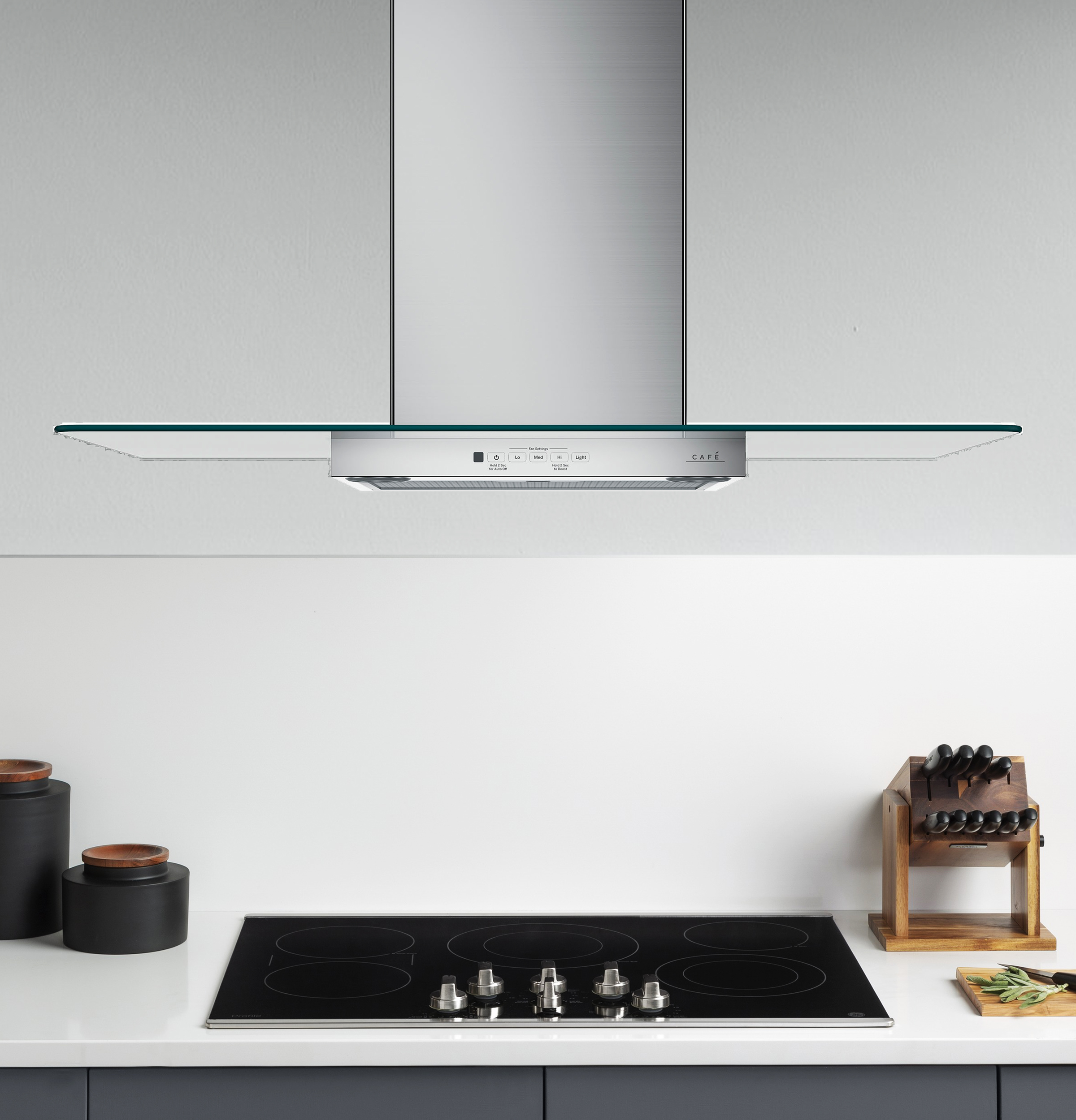 36" Chimney Hood — 350 CFM — Halogen Lighting — Convertible — Not Connectable view 6