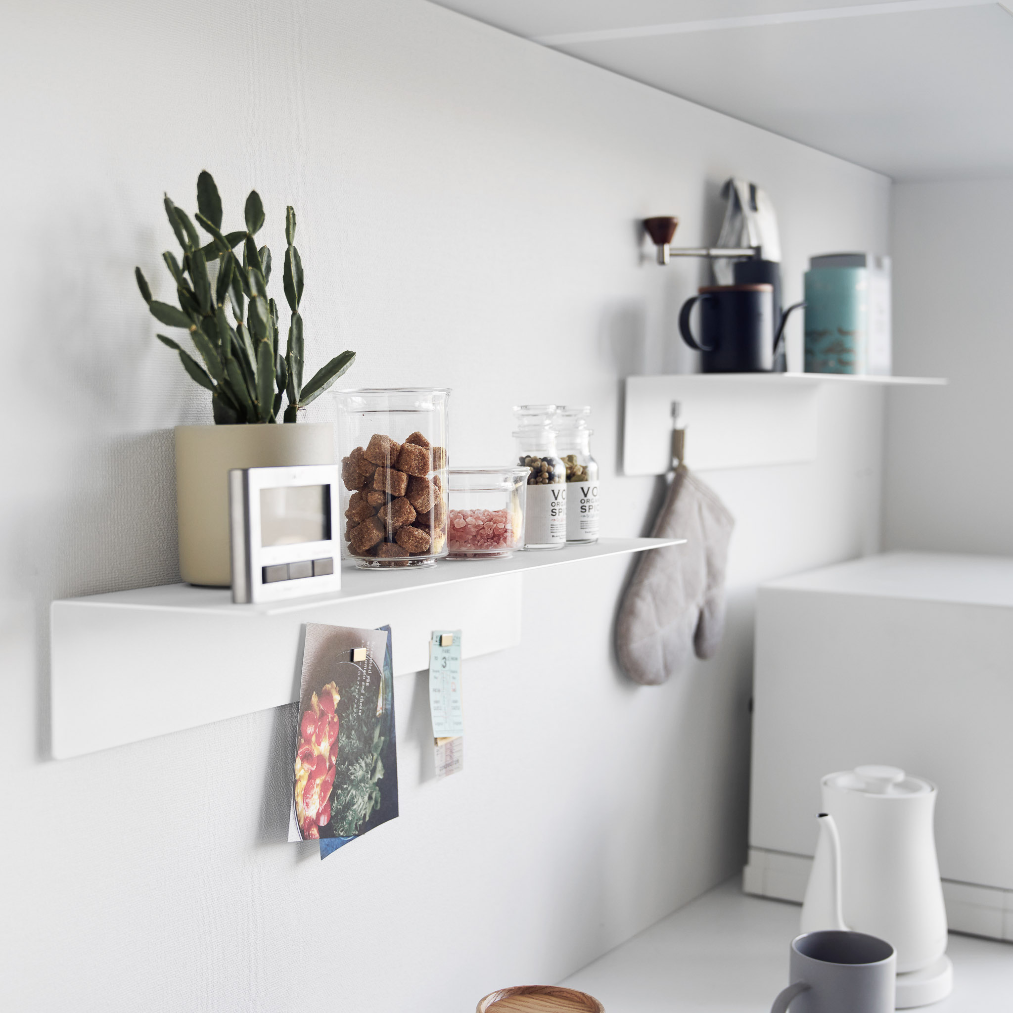 Wall-Mounted Shelf with Magnetic Panel (50 cm) : Available in Two Sizes