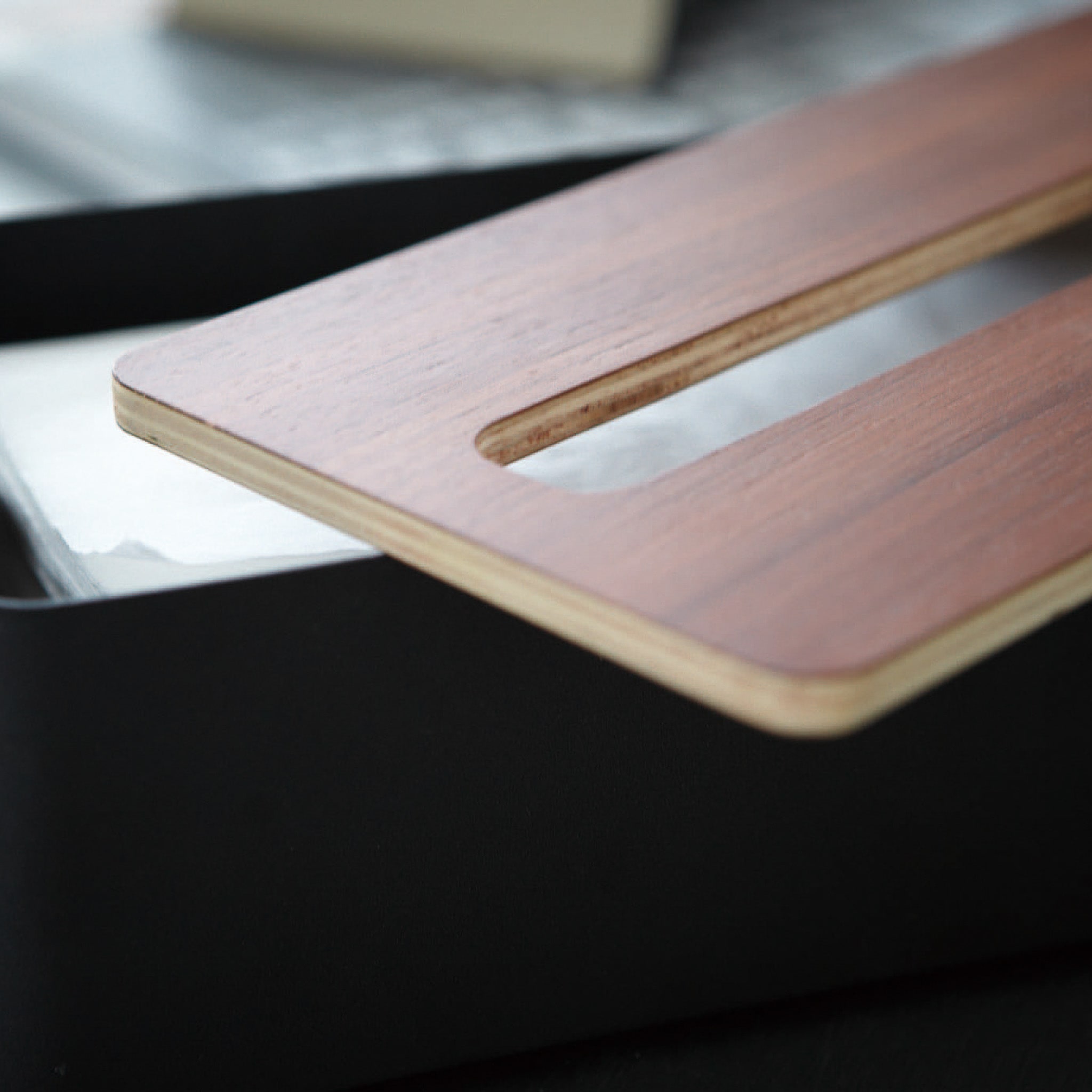 Tissue Case : Easy Handling