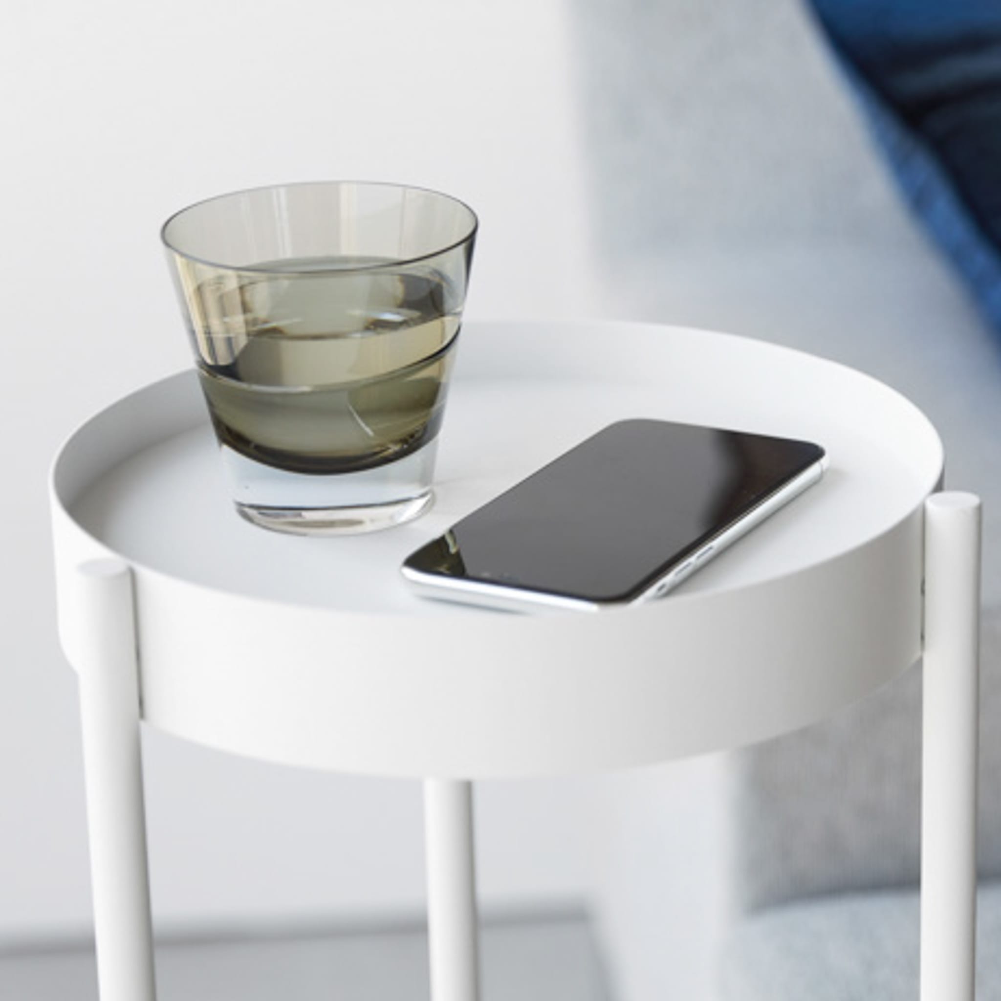 2-Tiered Plant Stand with Casters : Flexible Uses