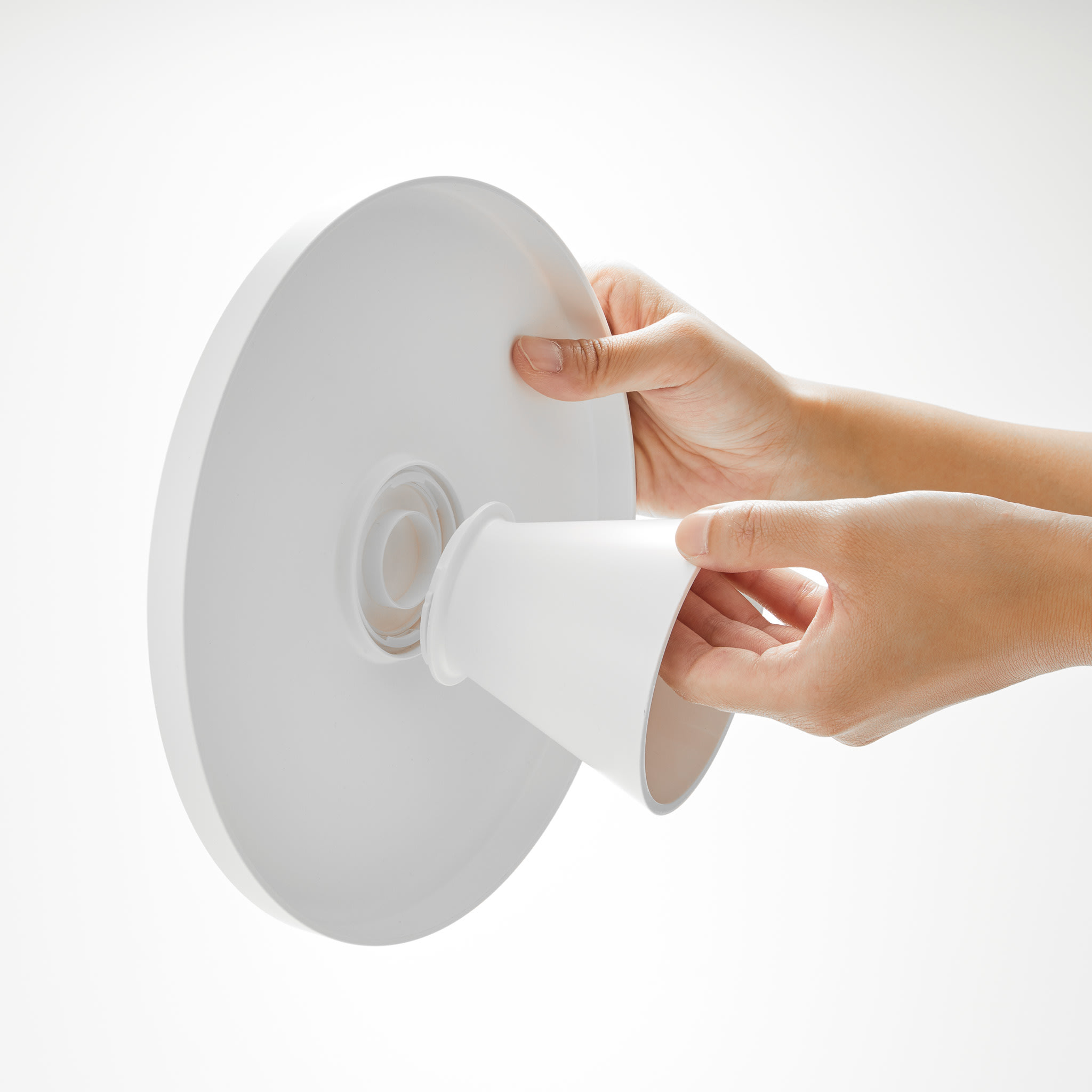 Reversible Cake Stand : Double-Sided Design