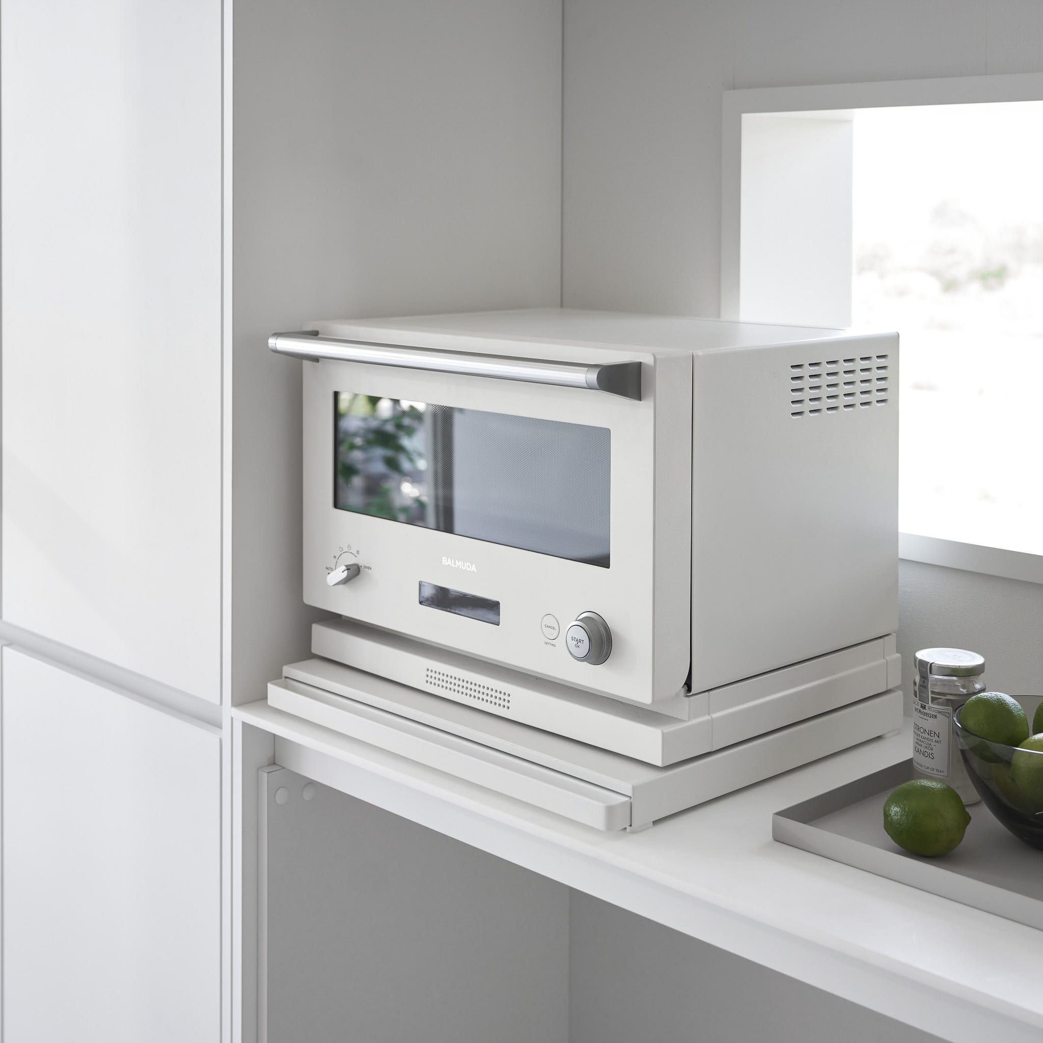 Sliding Countertop Tray : Stable and Robust