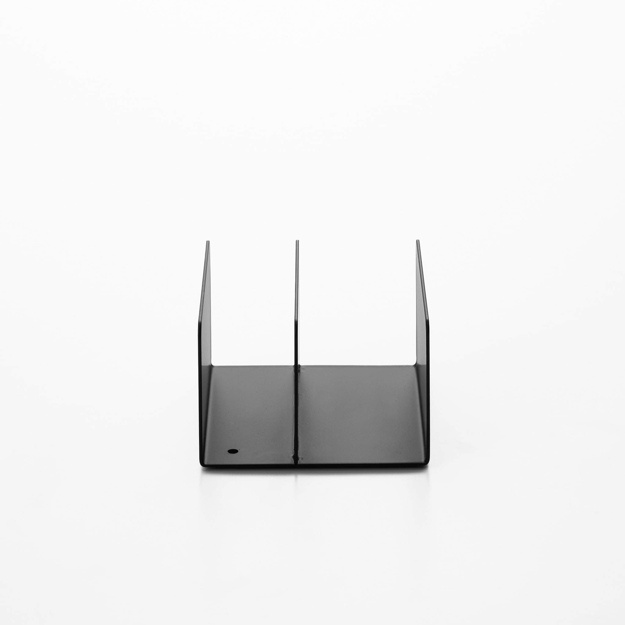 Shelf Organizer : Dual-width compartments