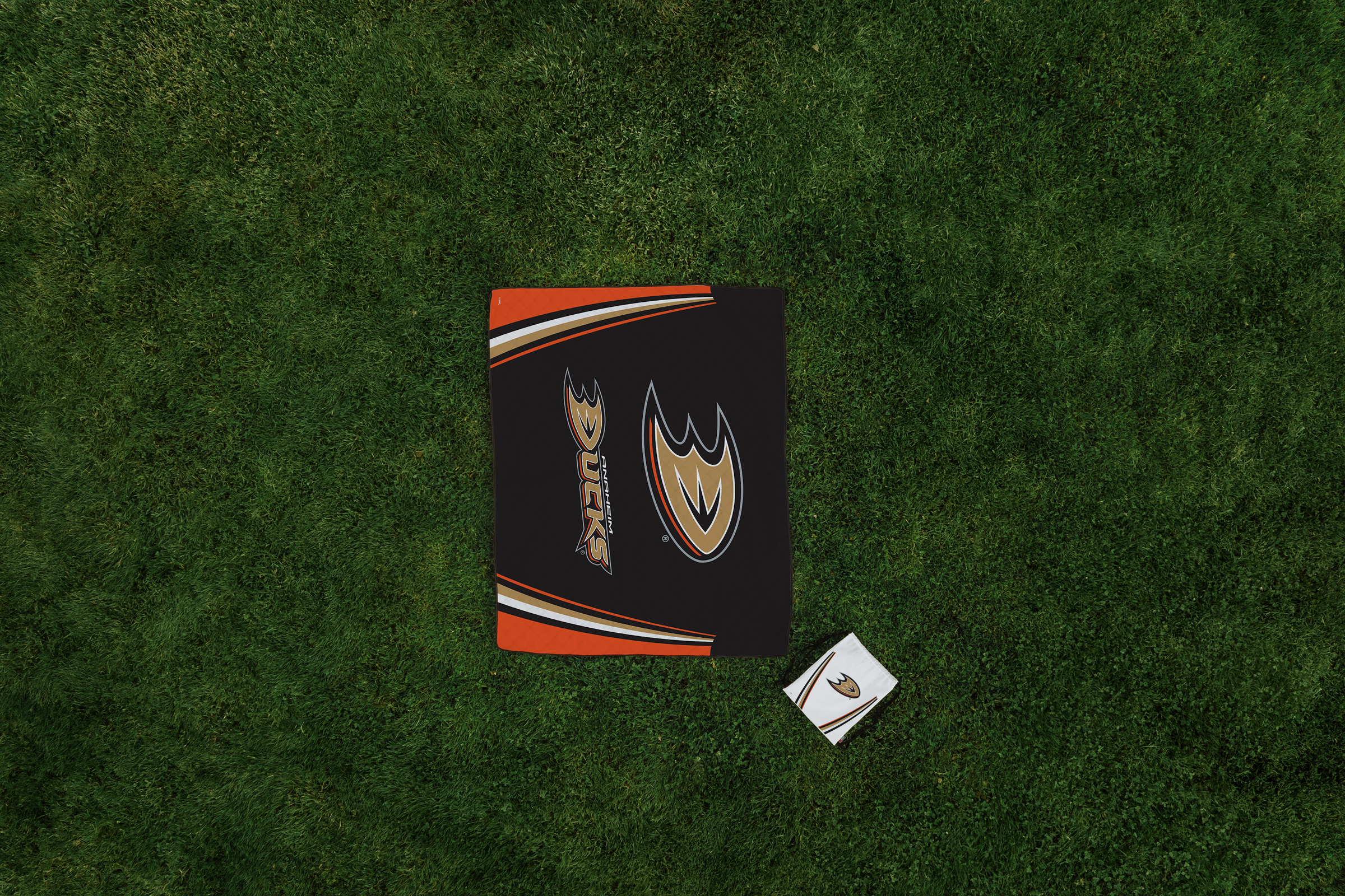 Anaheim Ducks - Impresa Picnic Blanket