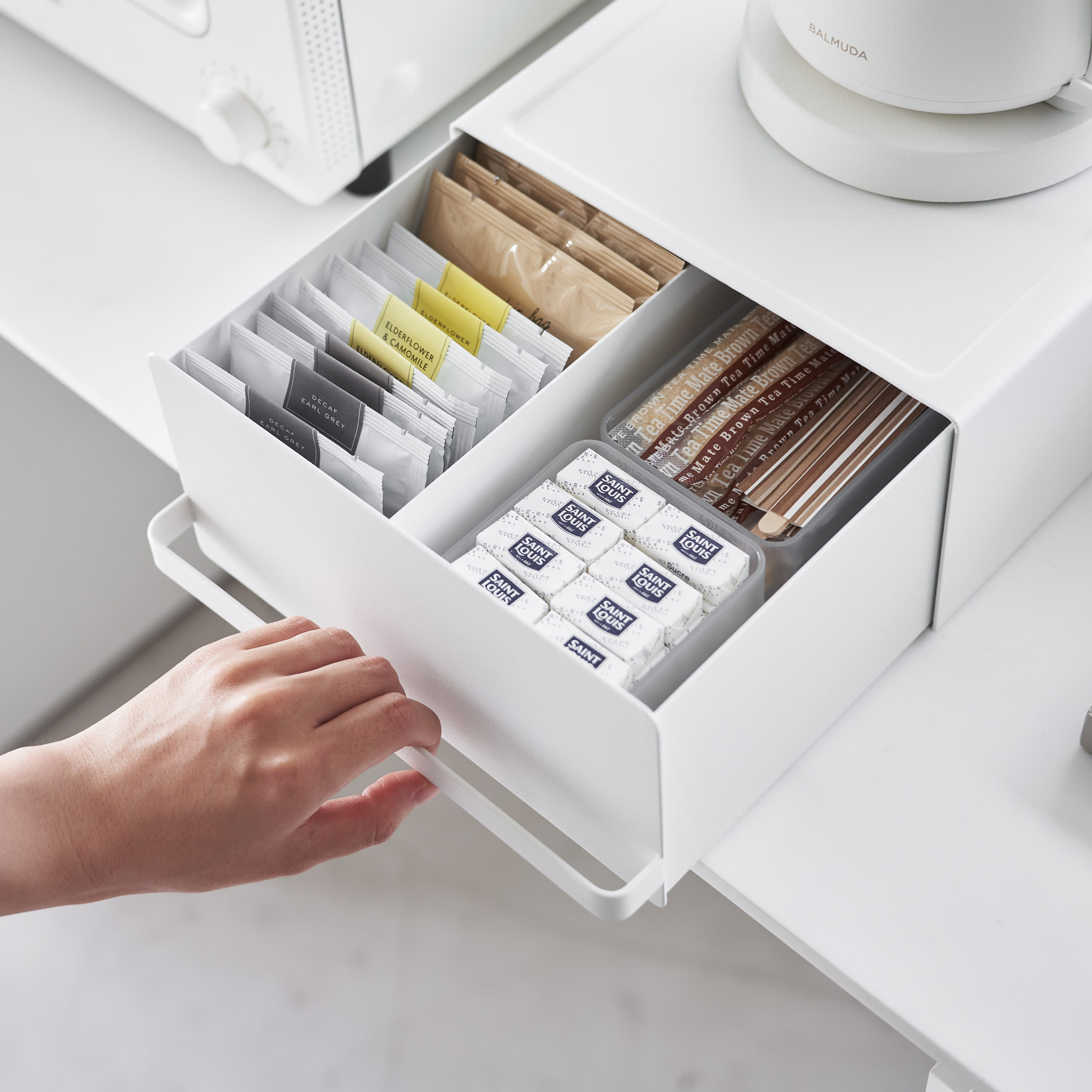 Sliding Countertop Drawer : Optimized Storage Space