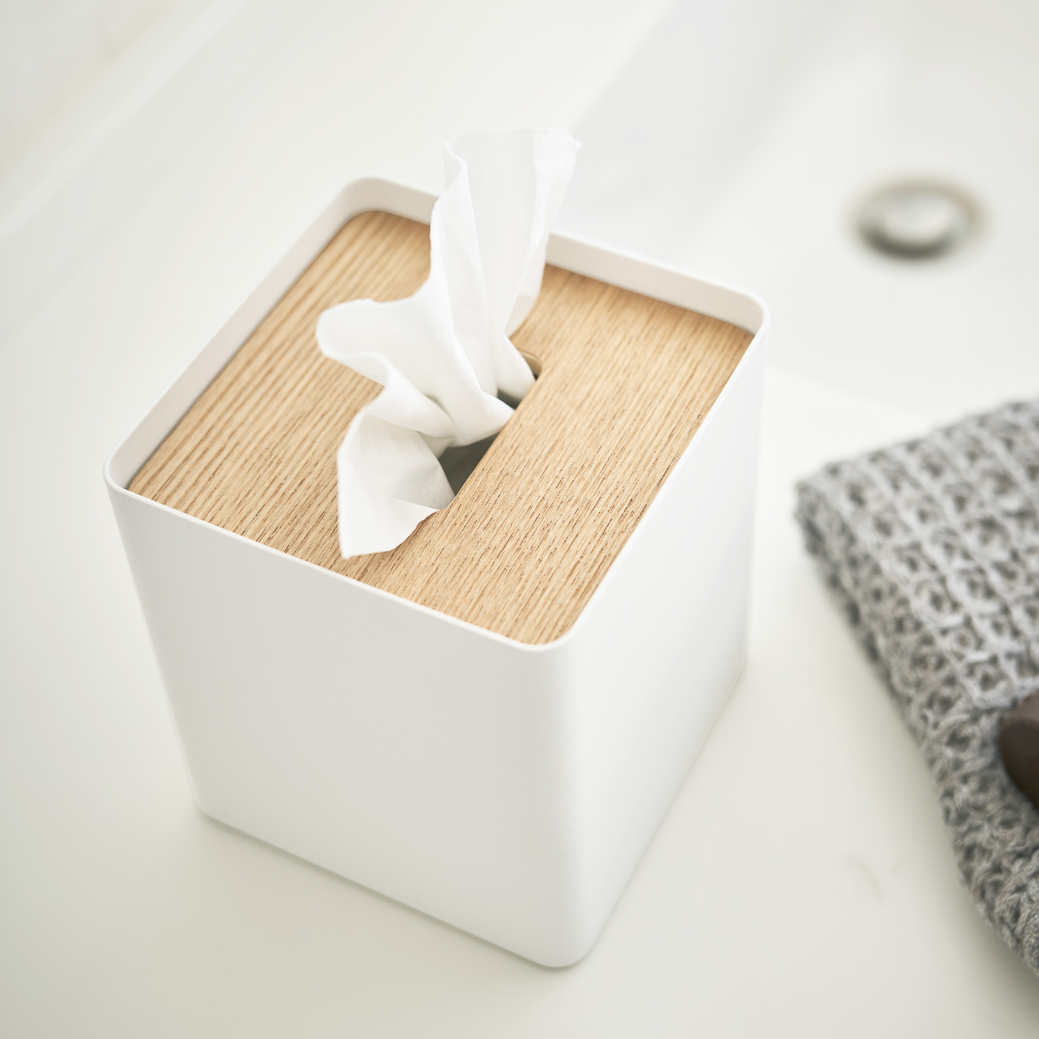 Tissue Case Square : Sturdy and High-Quality