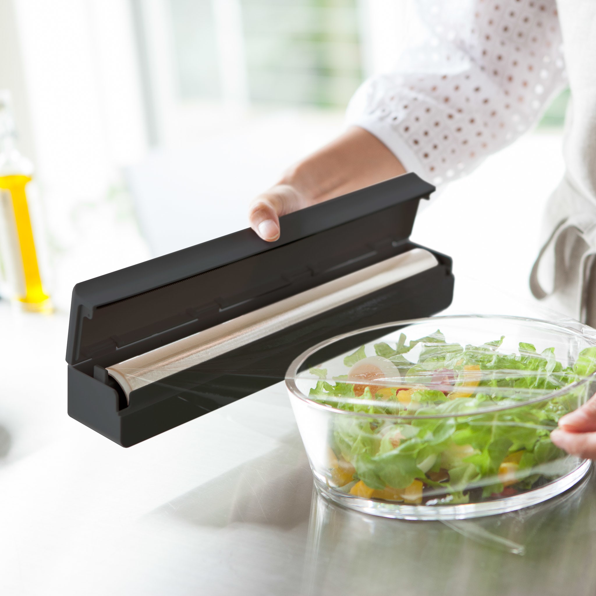 Magnetic Wrap Case : Space-Saving Design