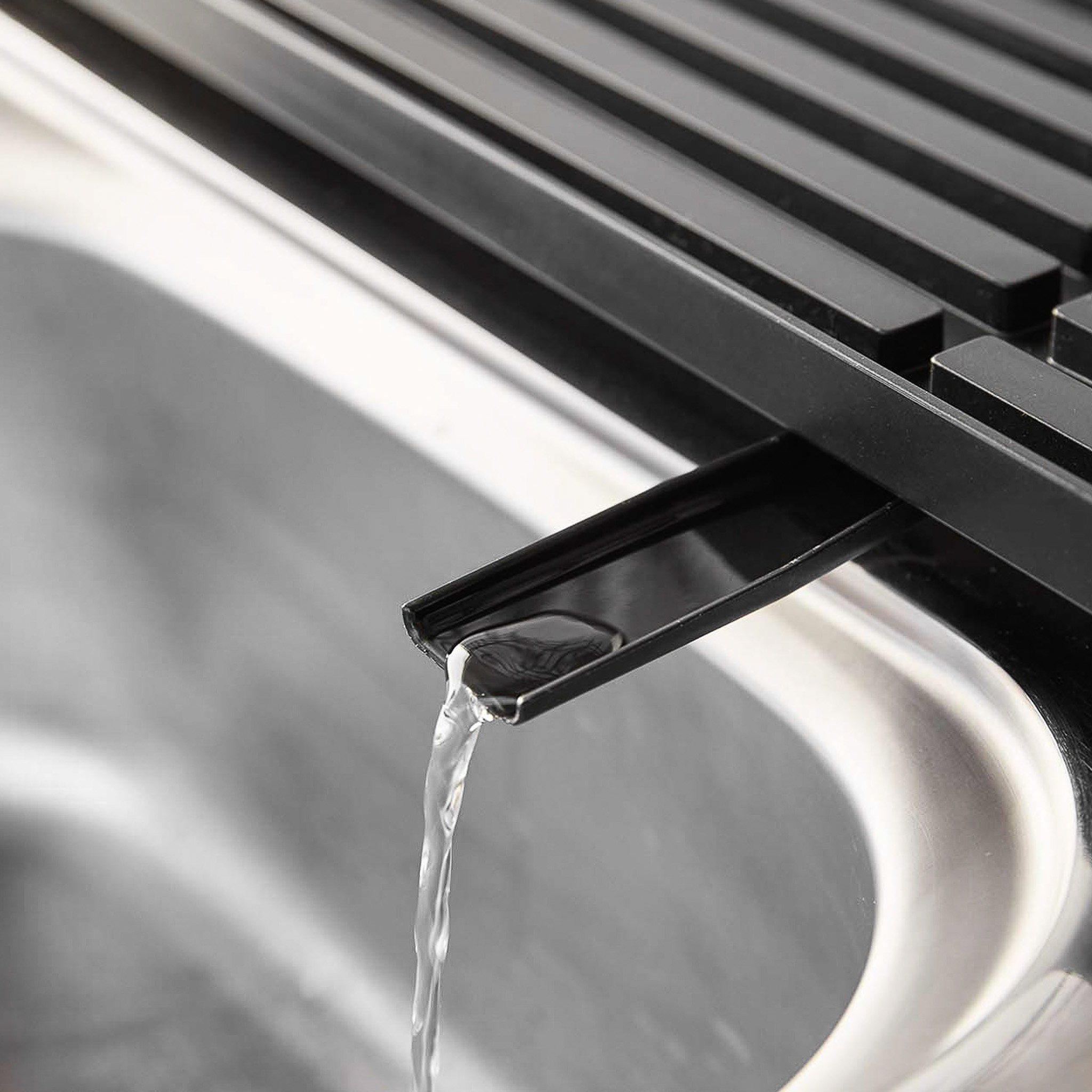 Slim Dish Drainer : Rotating Drain