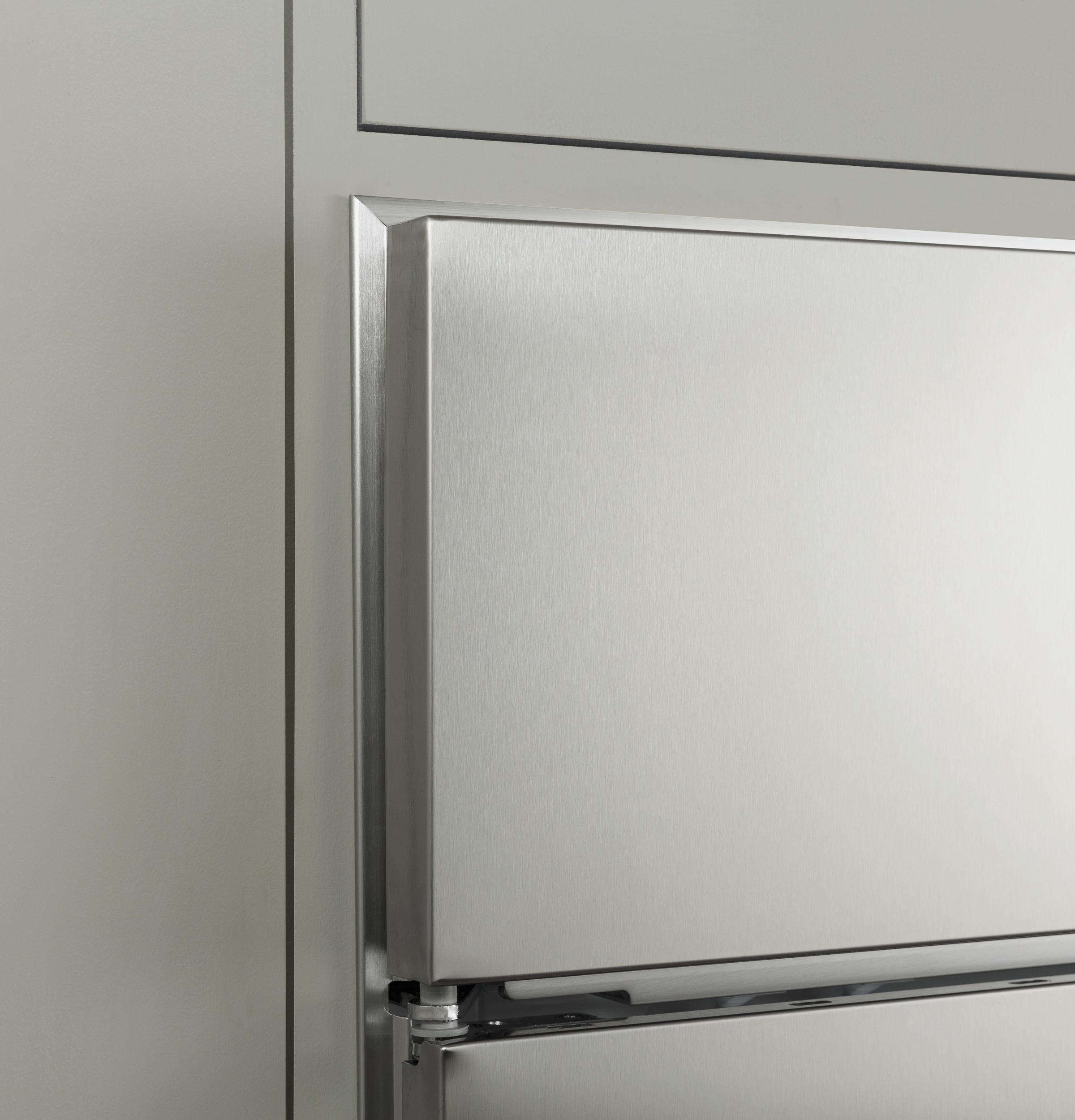 B/I 24.5 CuFt SS Extr,LED Lighting Extrnl Ice & Water Dispnr w/Auto-Fill MWF Filter — Connectable via built-in WiFi view 6