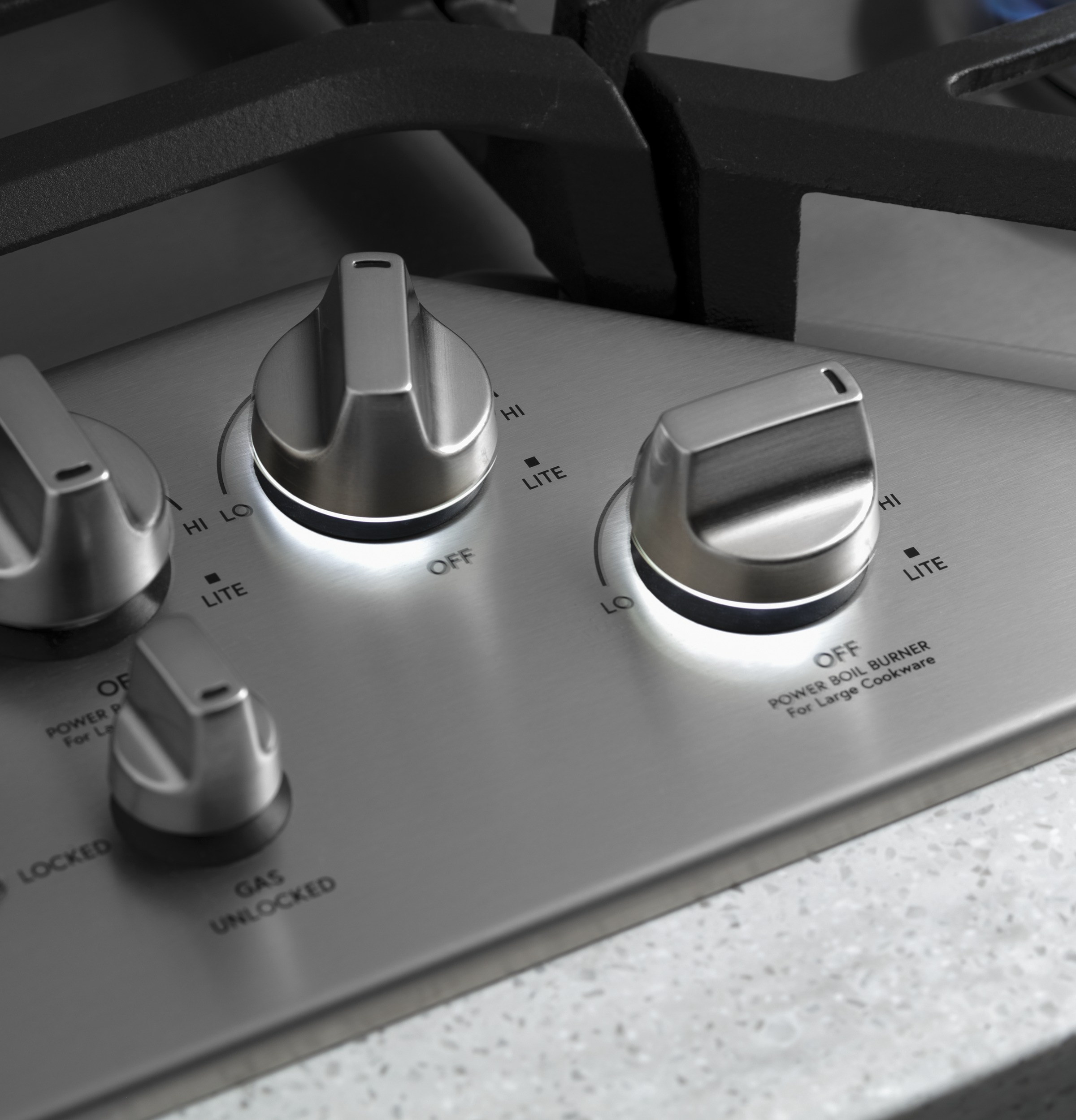 30" Width — Gas Cktp — 5 Burners — 18,000 BTU Power Boil Burner — Cast Iron Griddle Incl — ADA Compliant — Not Connectable view 4