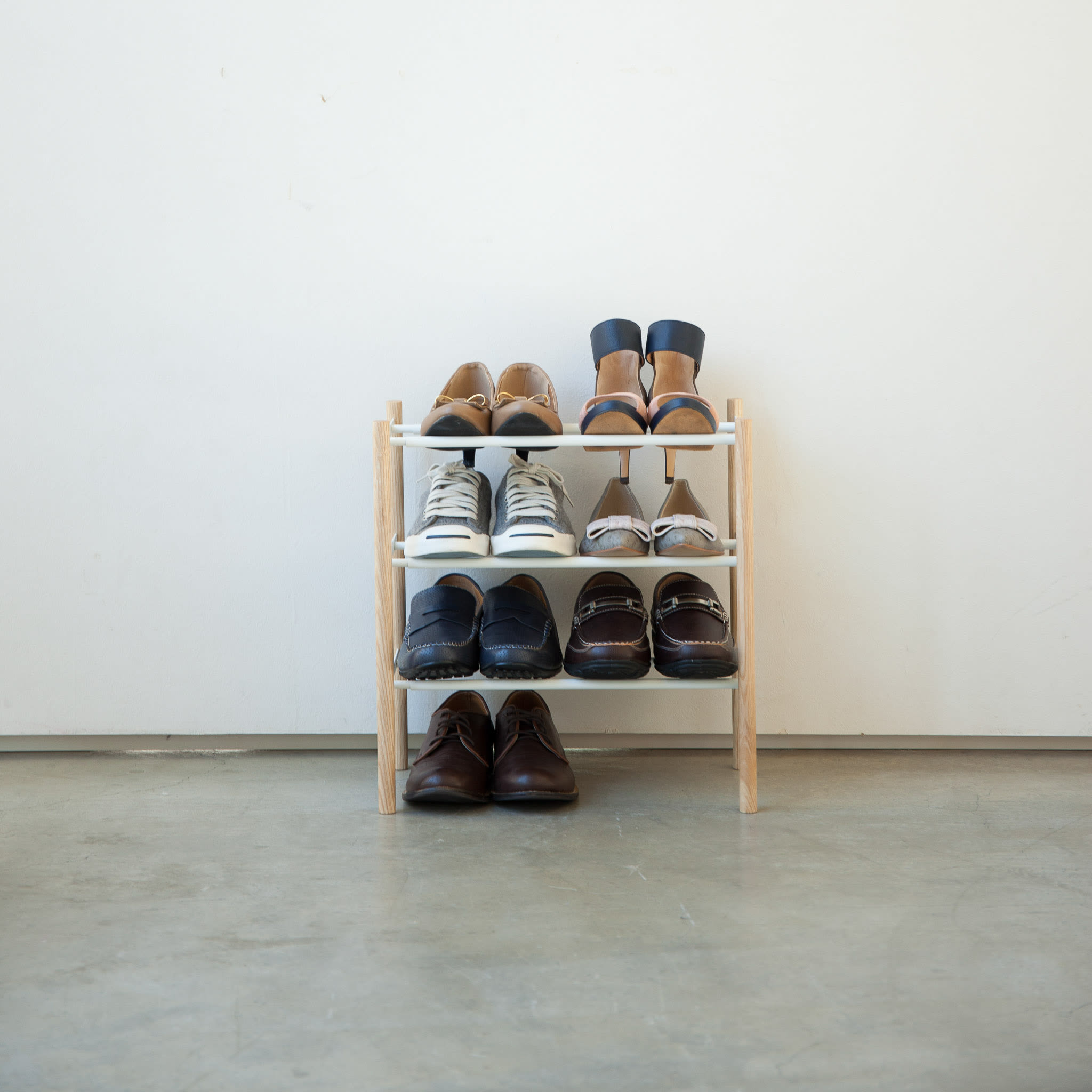 3-Tiered Extendable Shoe Rack : Adjustable Width