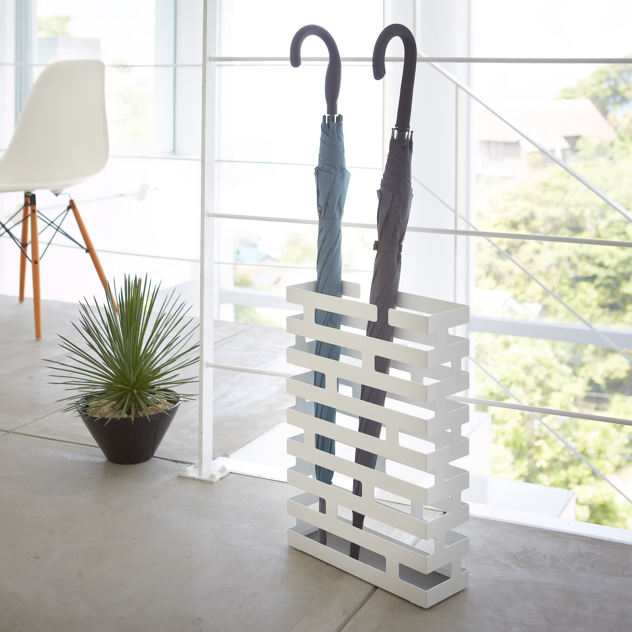 Wide Umbrella Stand : Robust and Stylish