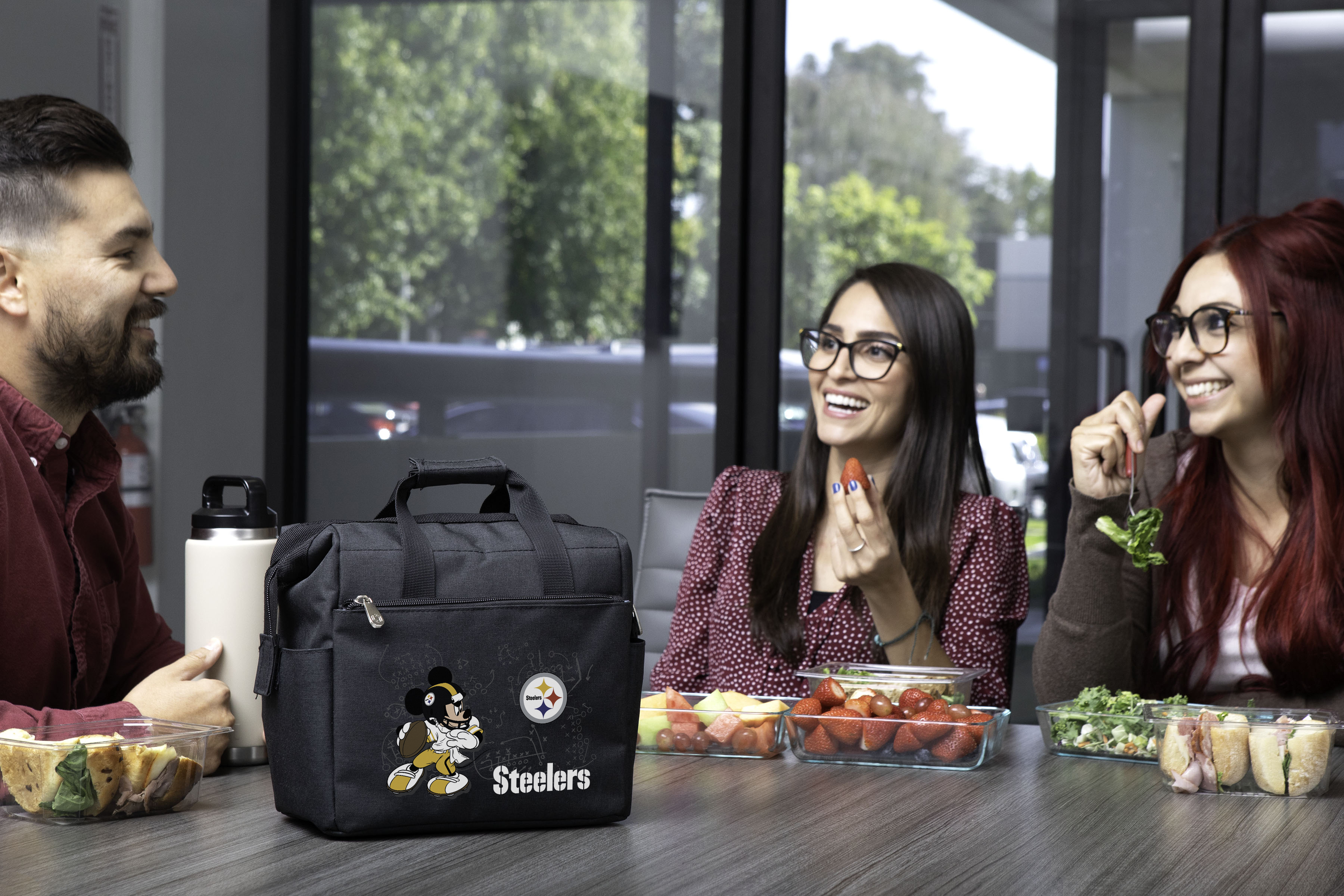 Pittsburgh Steelers Mickey Mouse - On The Go Lunch Bag Cooler