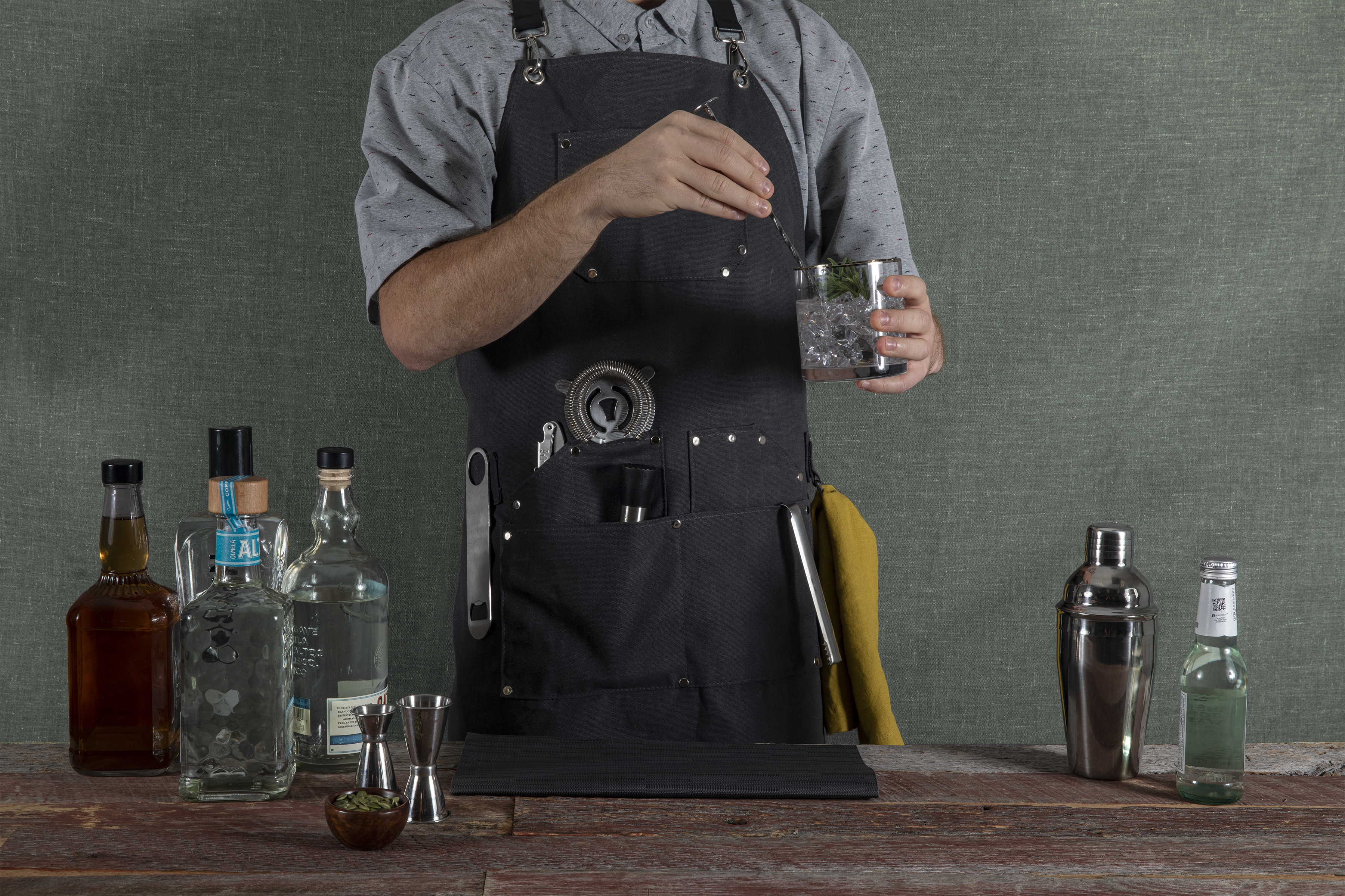 Collins Waxed Canvas Mixologist Apron