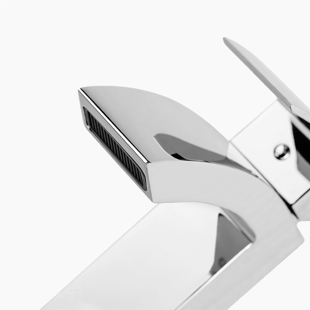 Easy-to-Clean Nozzle Resists Mineral Buildup