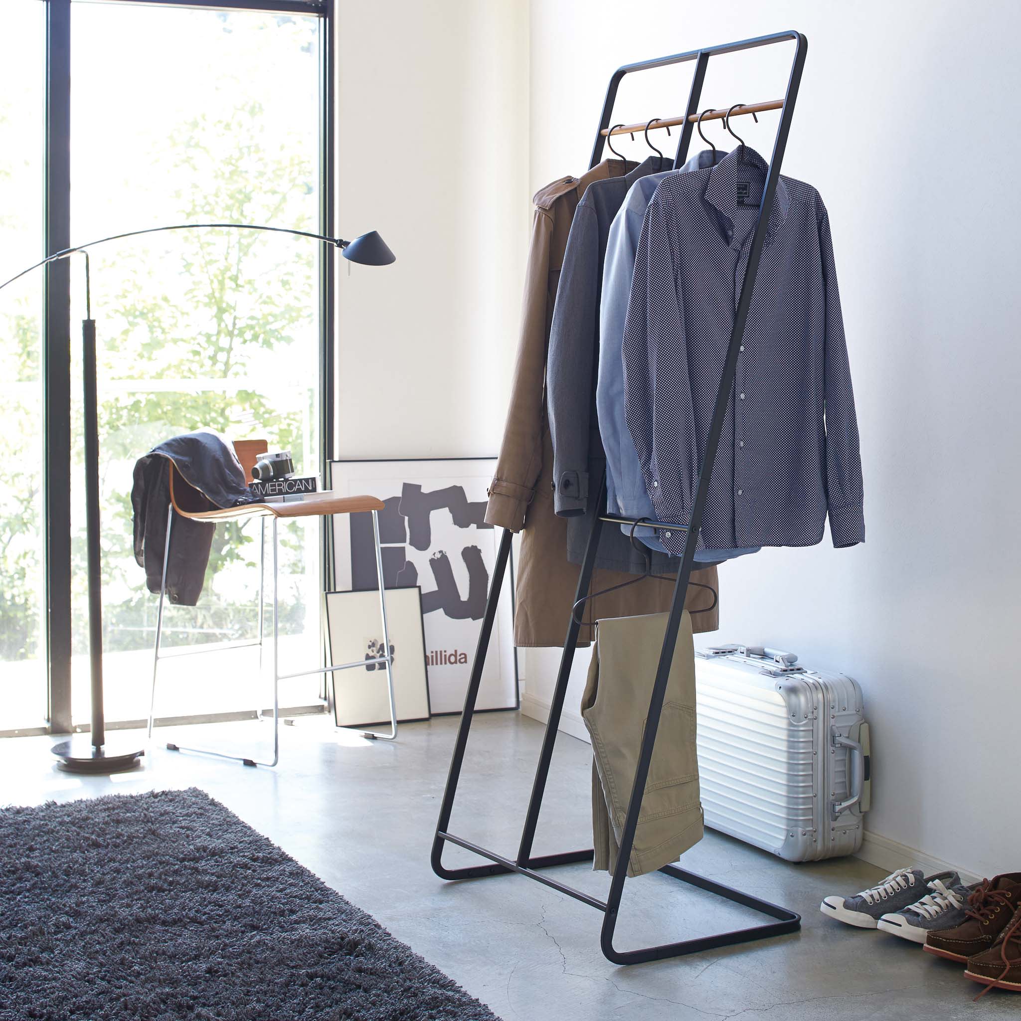 Wide Coat Rack : Freestanding Design