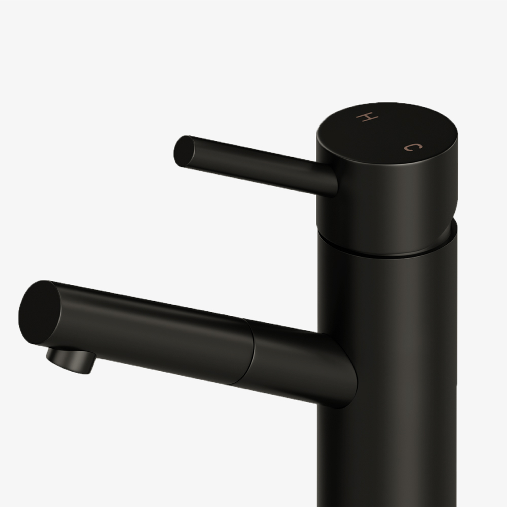 Easy-to-Clean Nozzle Resists Mineral Buildup