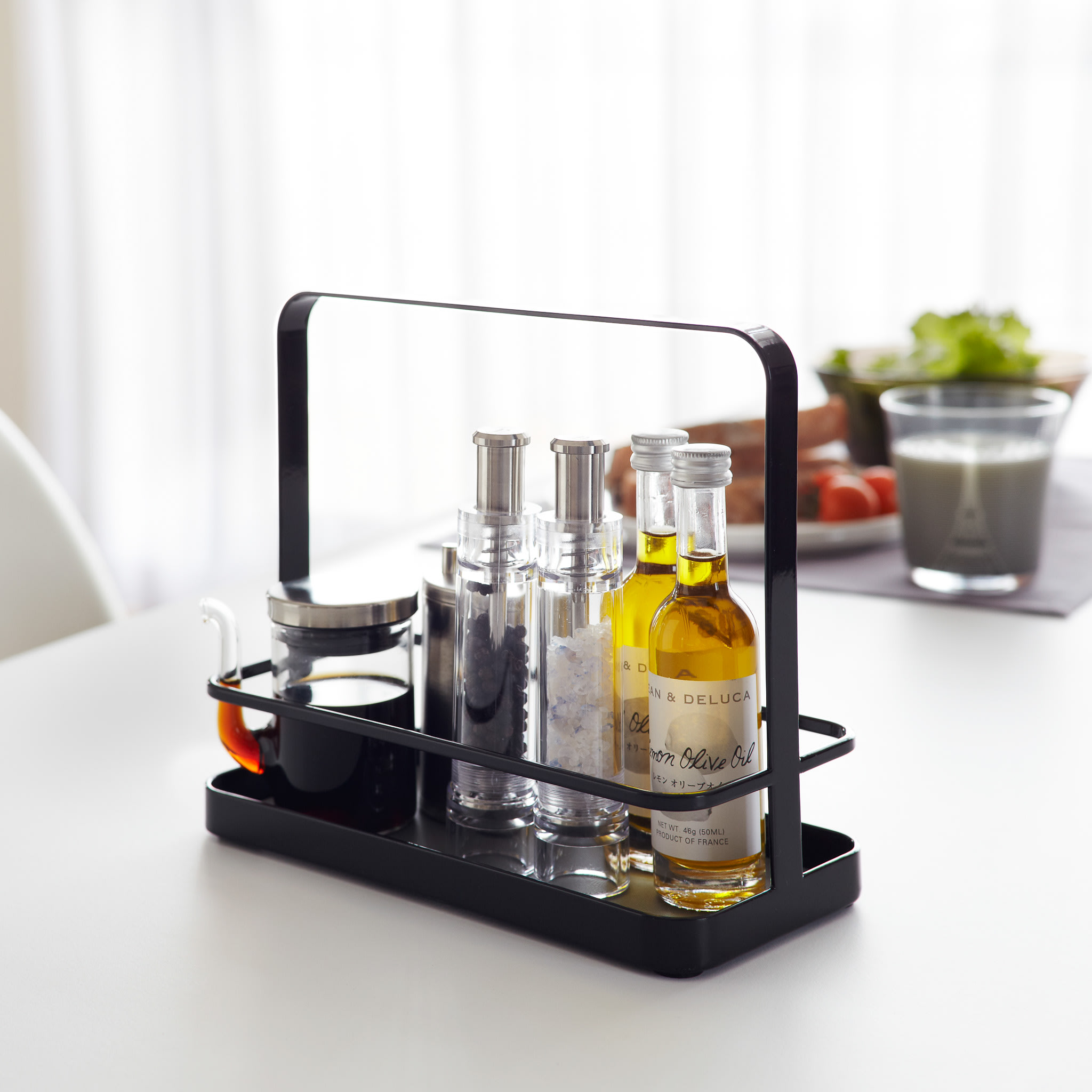 Seasoning Rack : Compact Yet Spacious