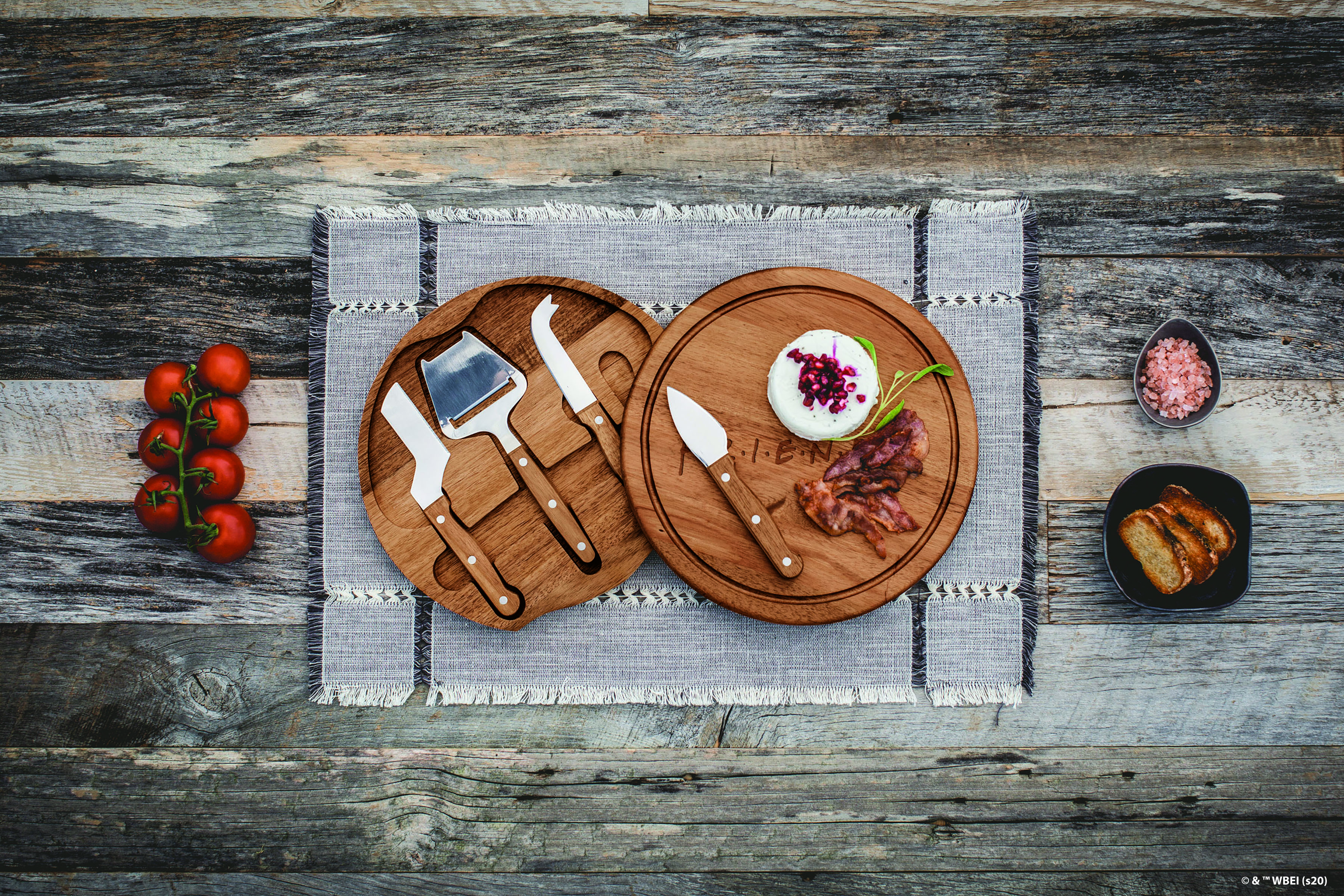 Friends - Acacia Circo Cheese Cutting Board & Tools Set