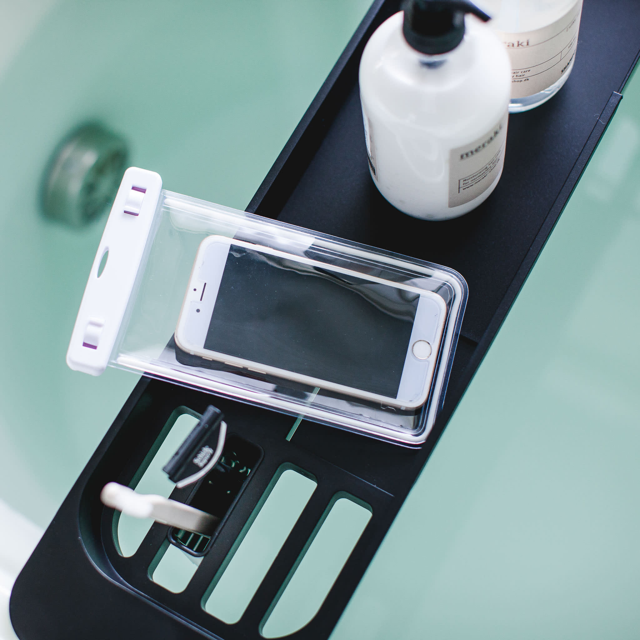 Extendable Bathtub Tray : Included Utensil Holders