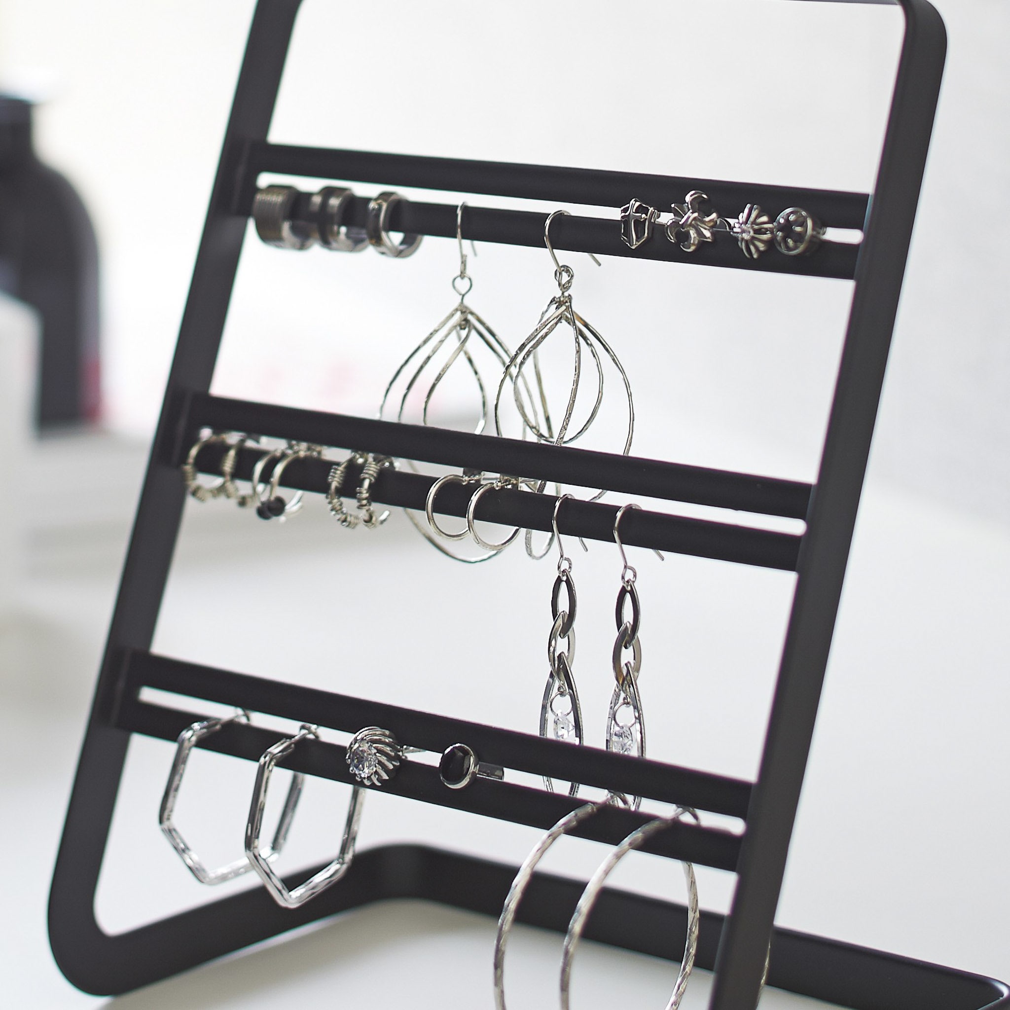 Earring Stand : Flexible Hanging System