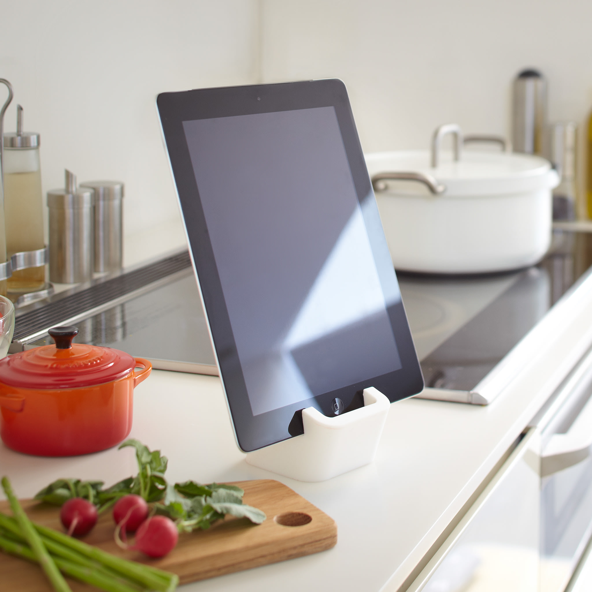 Tablet Stand : Hands-Free Use